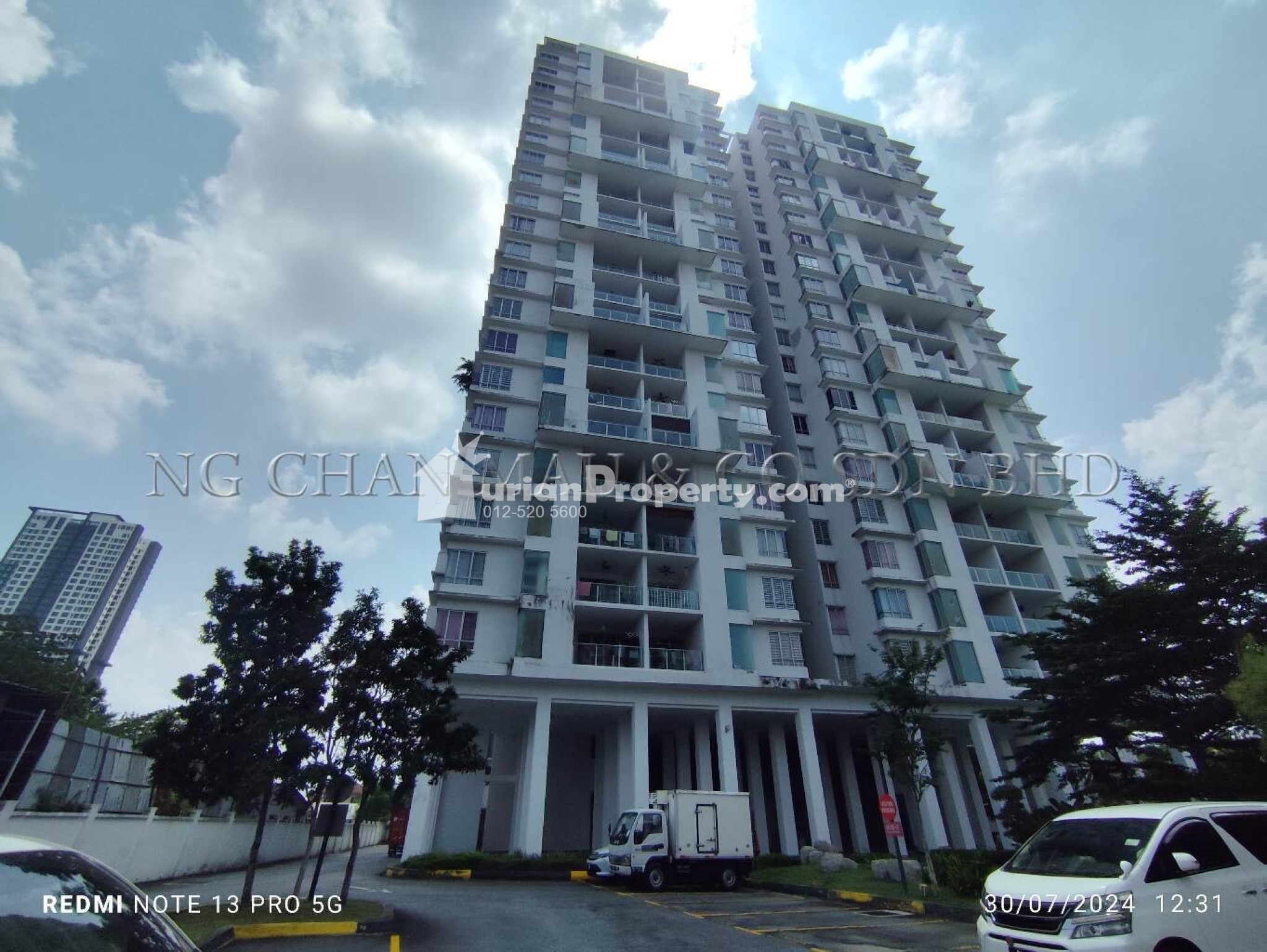 Condo For Auction at Zen Residence