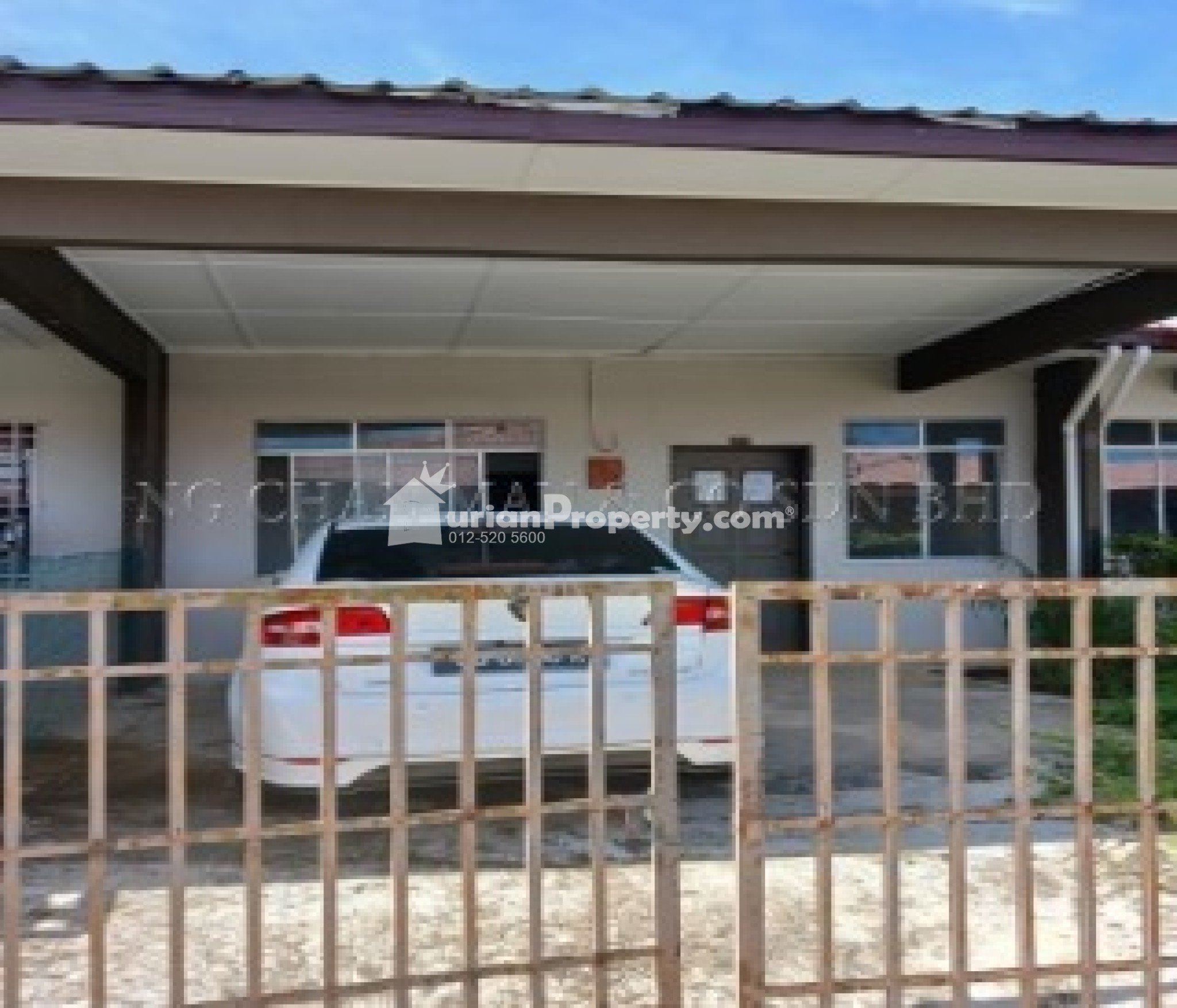 Terrace House For Auction at Taman Pengalat Besar