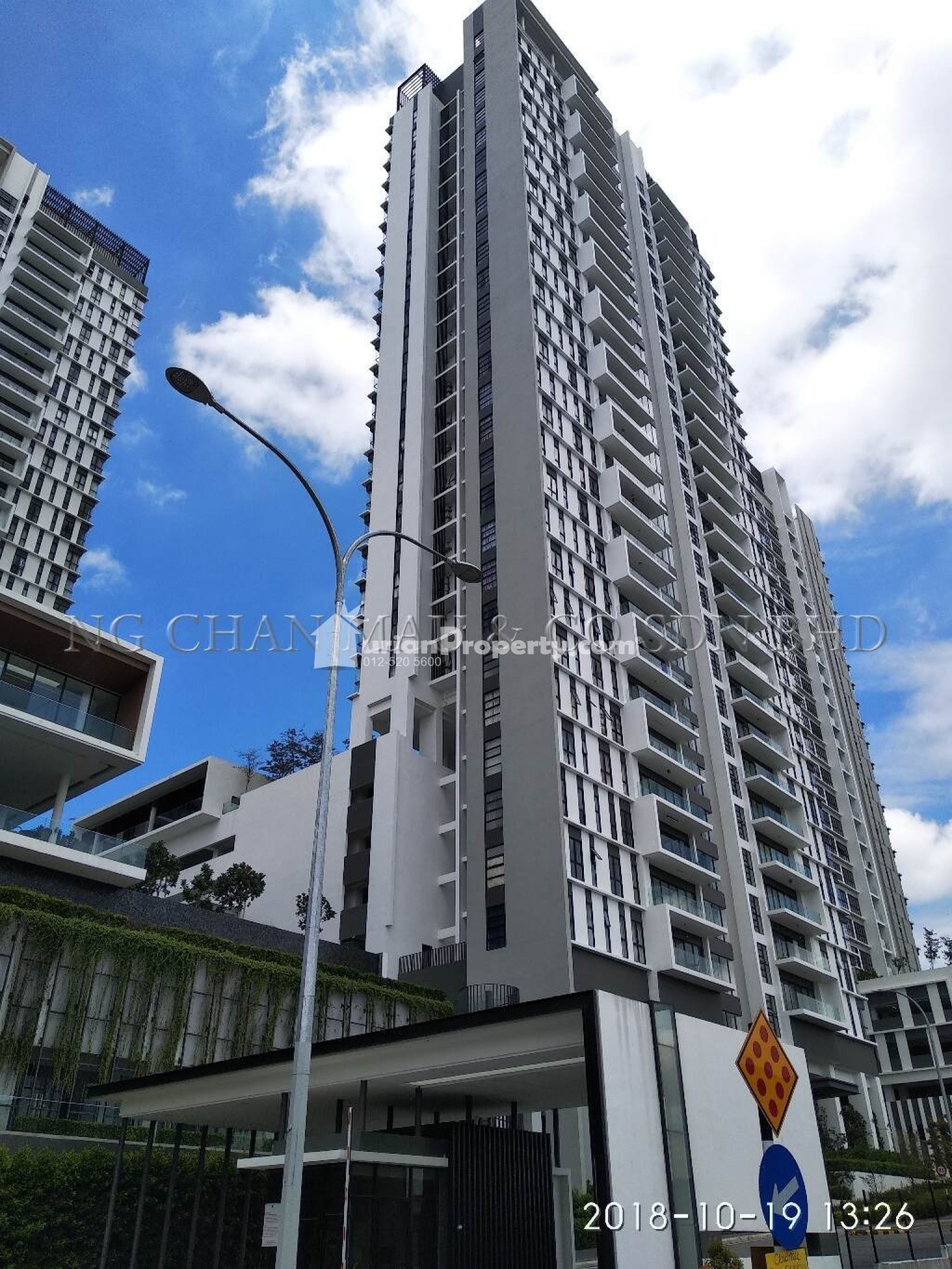 Condo For Auction at Cloudtree