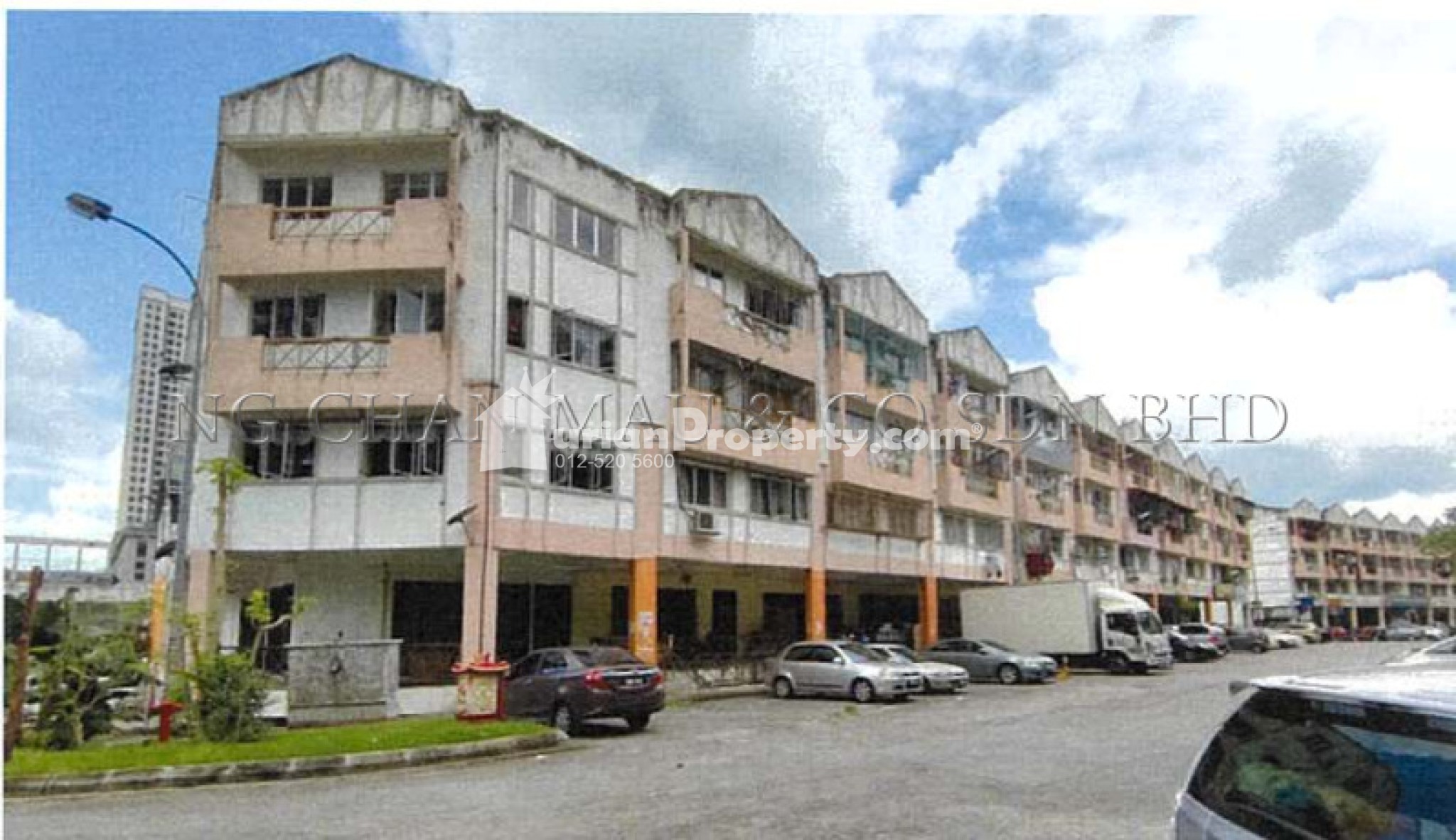 Apartment For Auction at Taman Pinggiran Putra