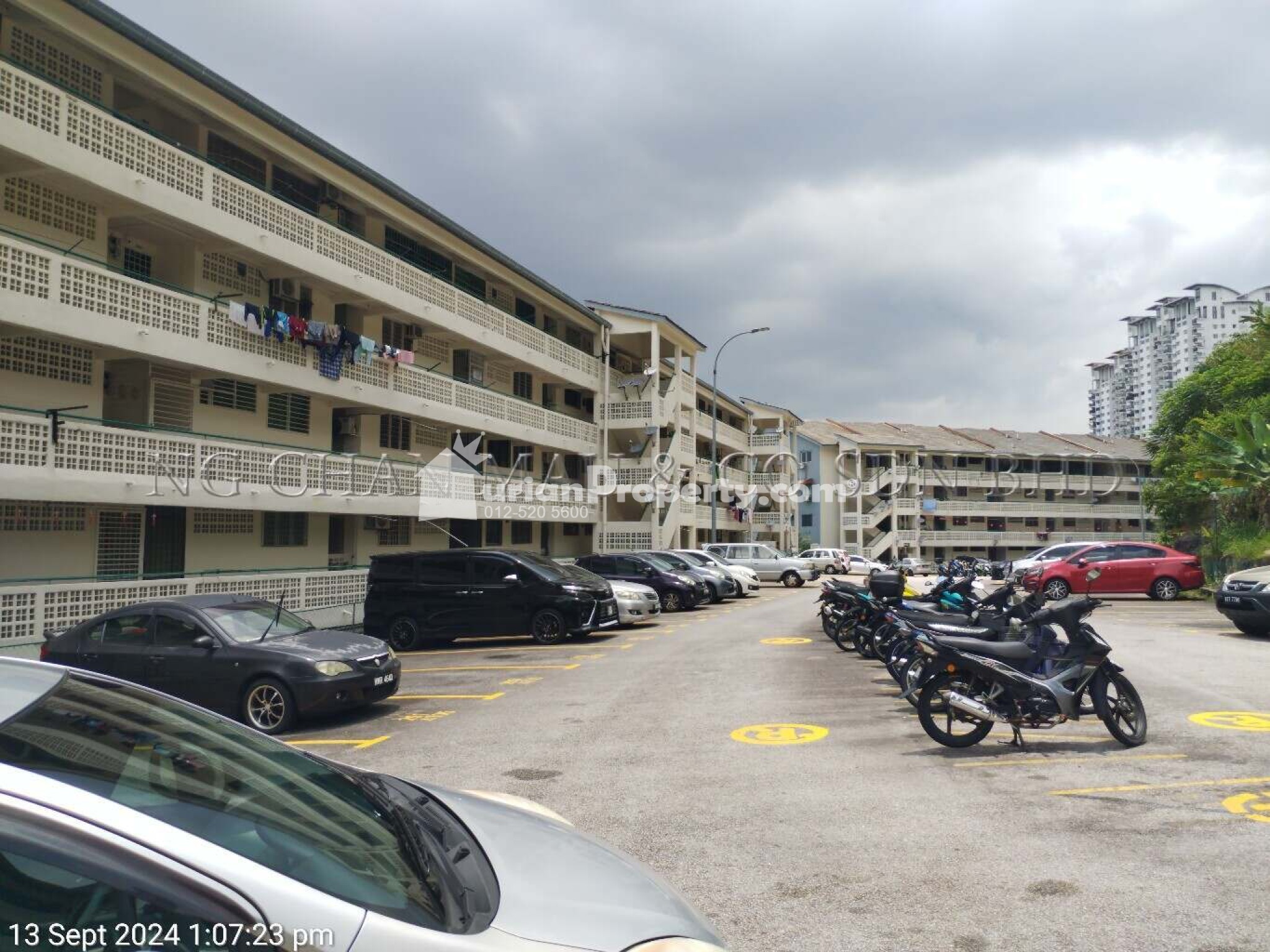 Apartment For Auction at Mutiara Court