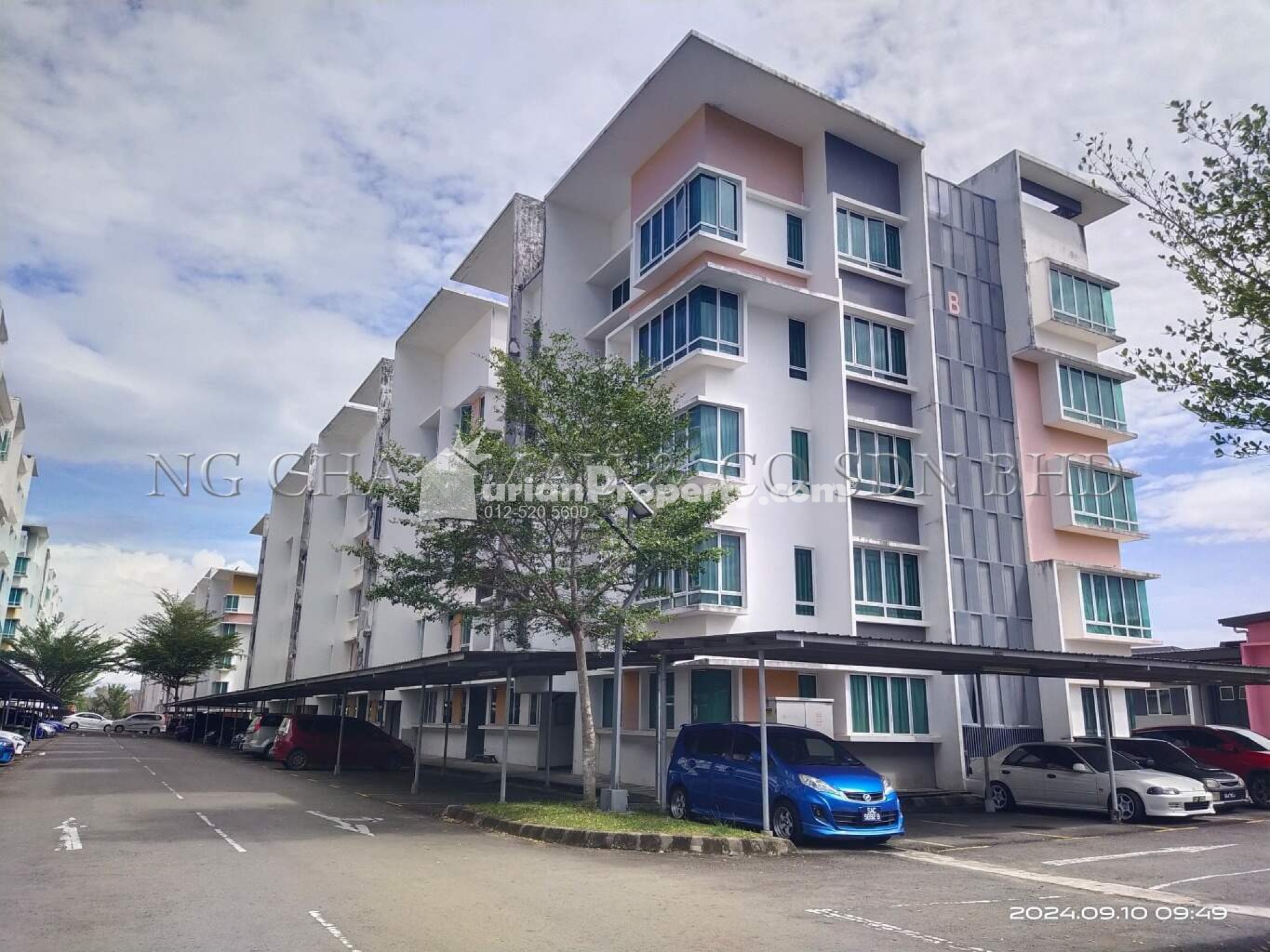 Condo For Auction at University Utama Condominium