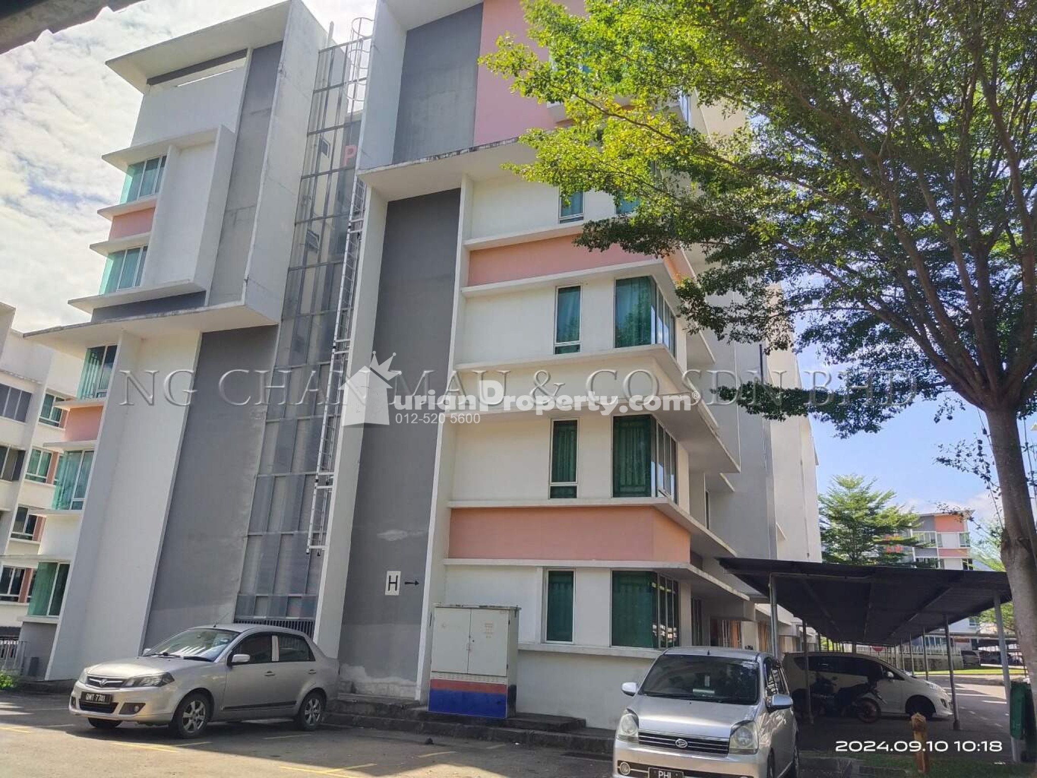 Apartment For Auction at University Utama Condominium