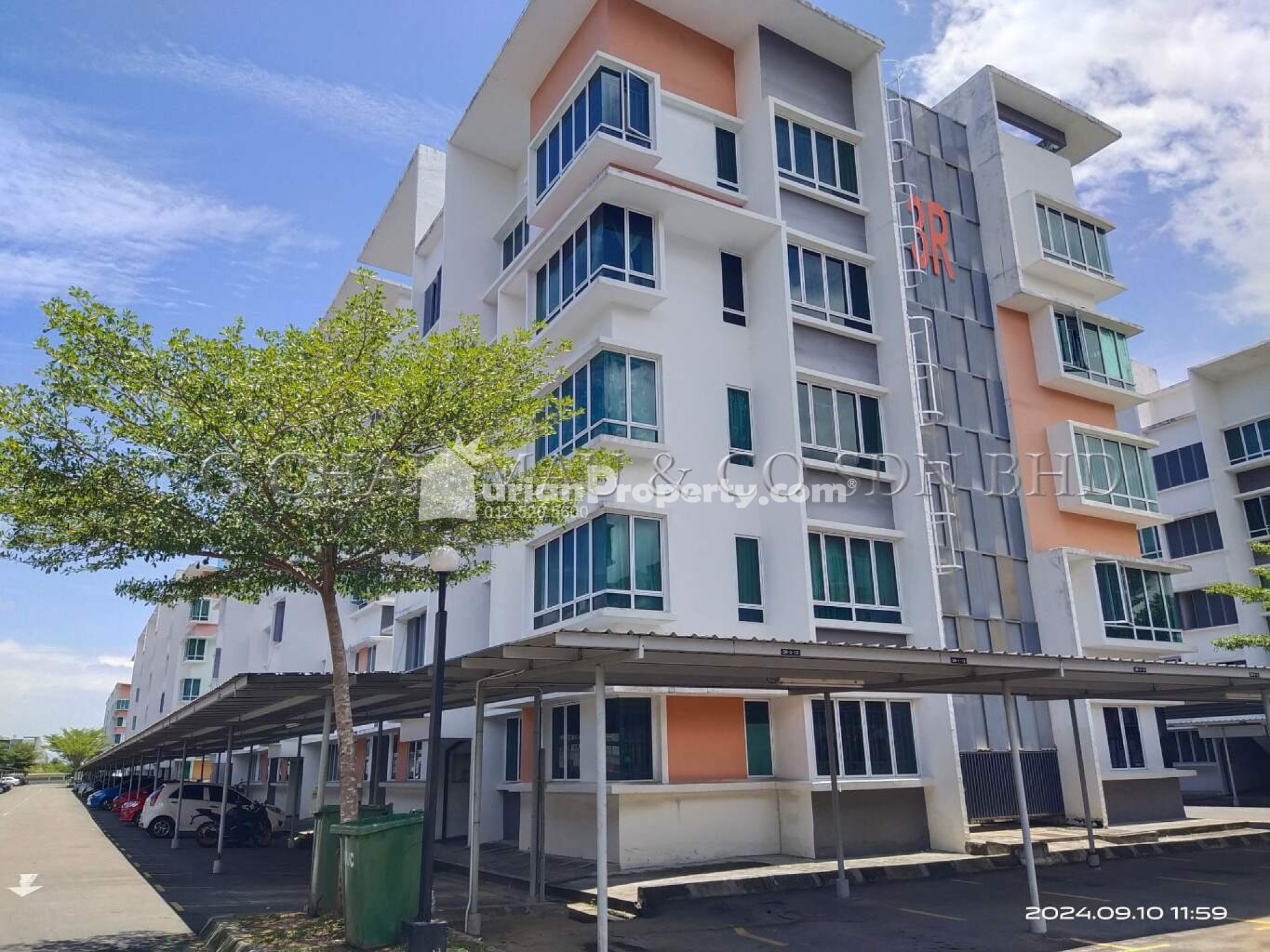 Apartment For Auction at University Utama Condominium