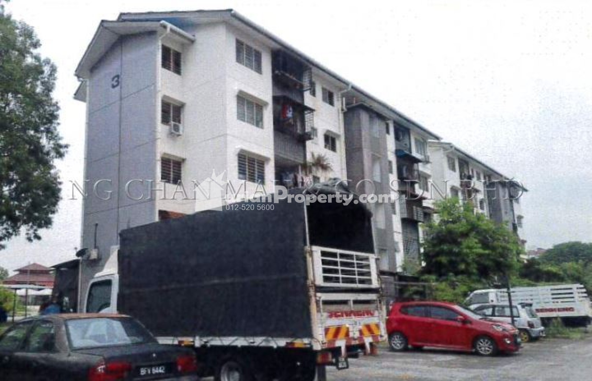 Apartment For Auction at Pangsapuri PKNS Seri Kembangan