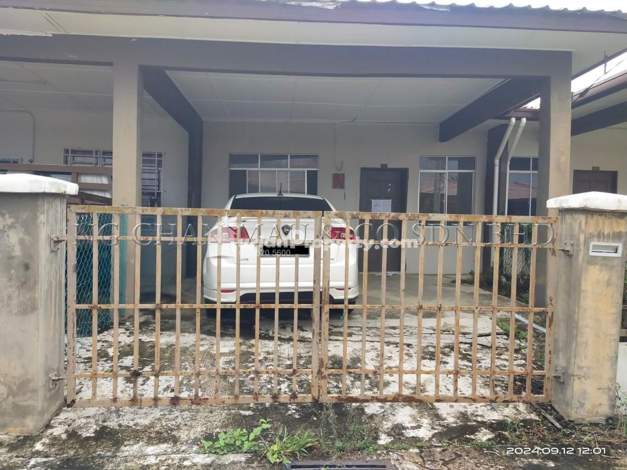 Terrace House For Auction at Taman Pengalat Besar