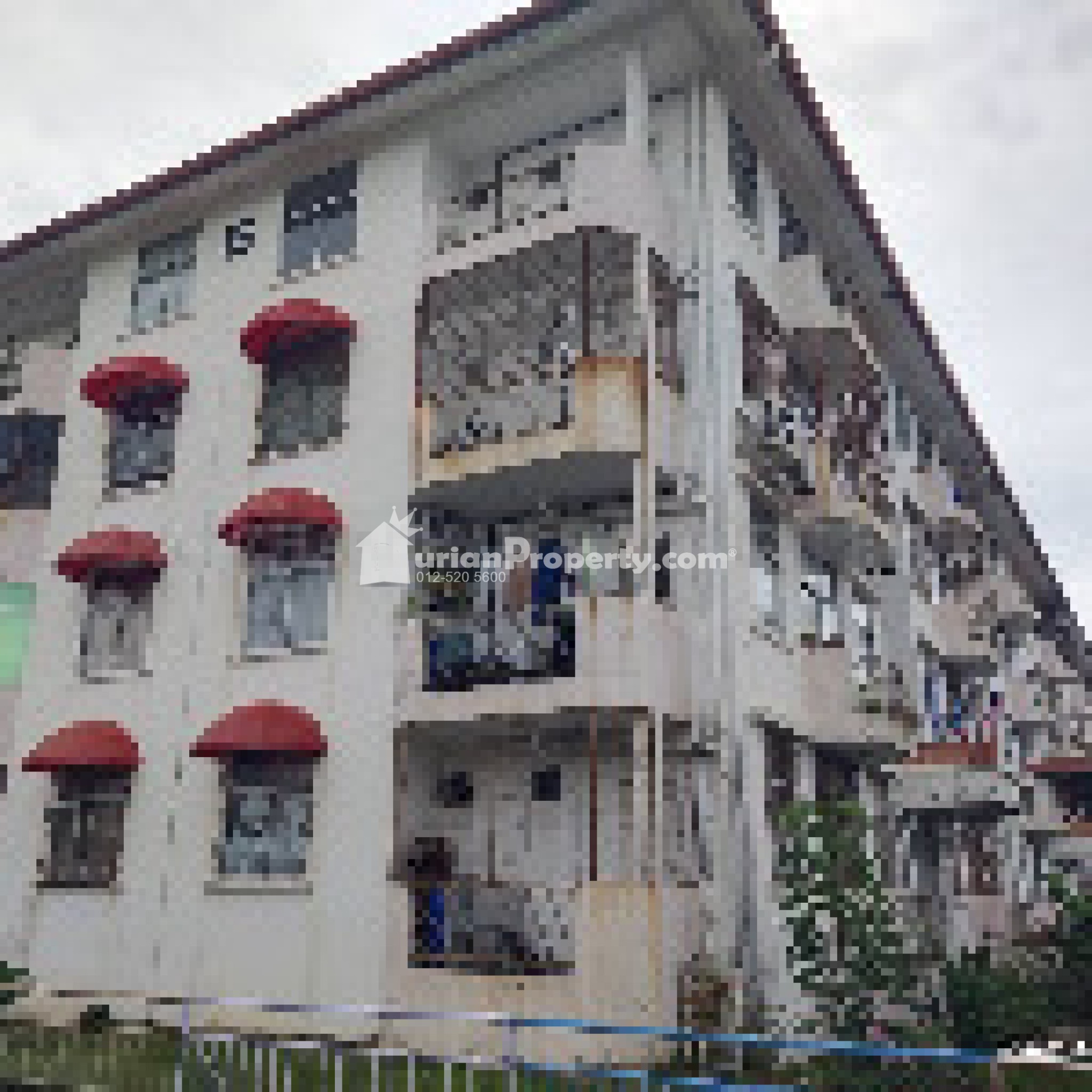 Apartment For Auction at Melinsung Summer Bay Resort Apartment