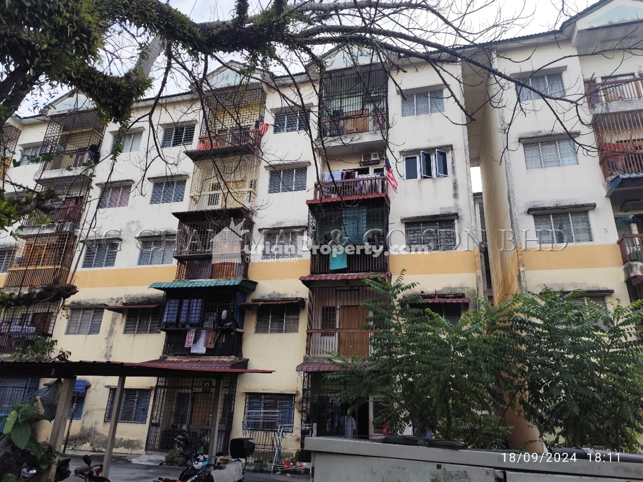 Apartment For Auction at Taman Sri Tanjung