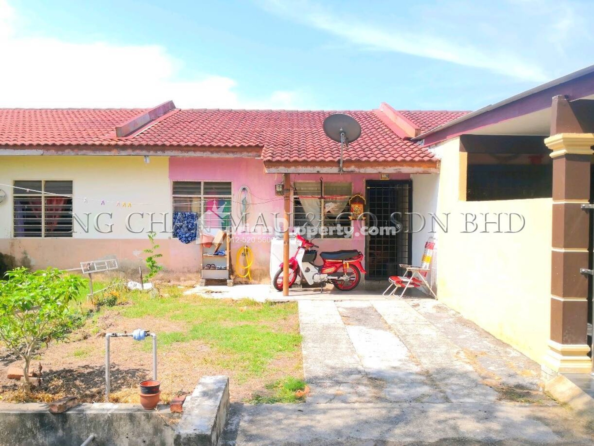 Terrace House For Auction at Pantai Sepang Putra