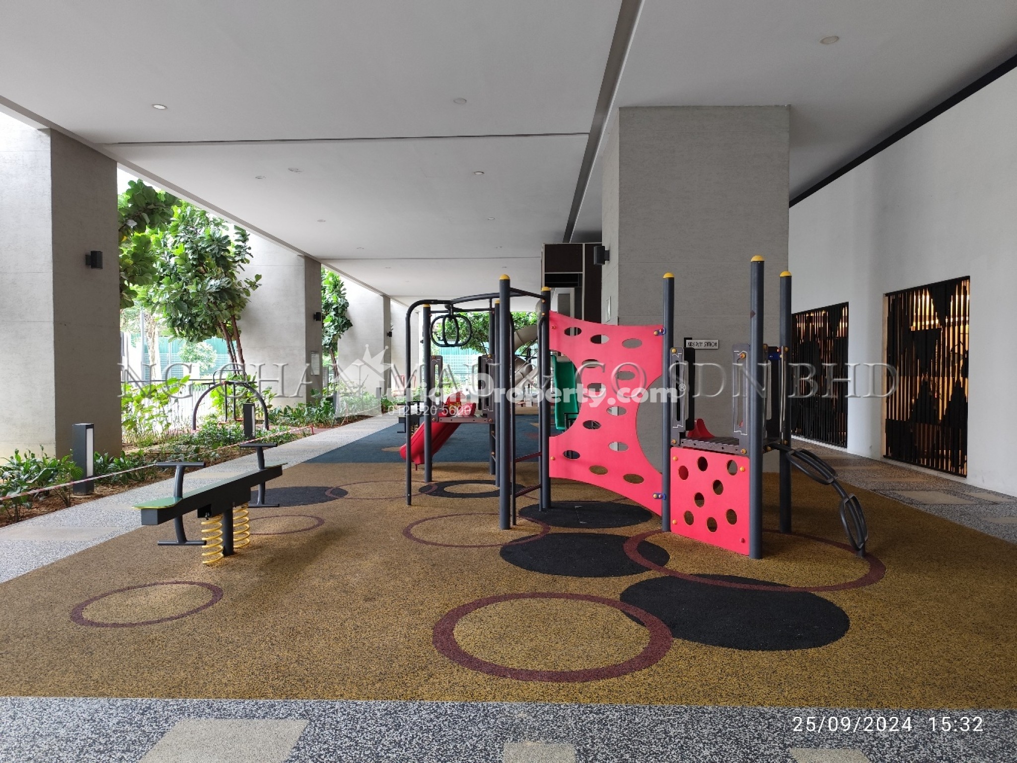 Condo For Auction at Ascenda Residence @ SkyArena