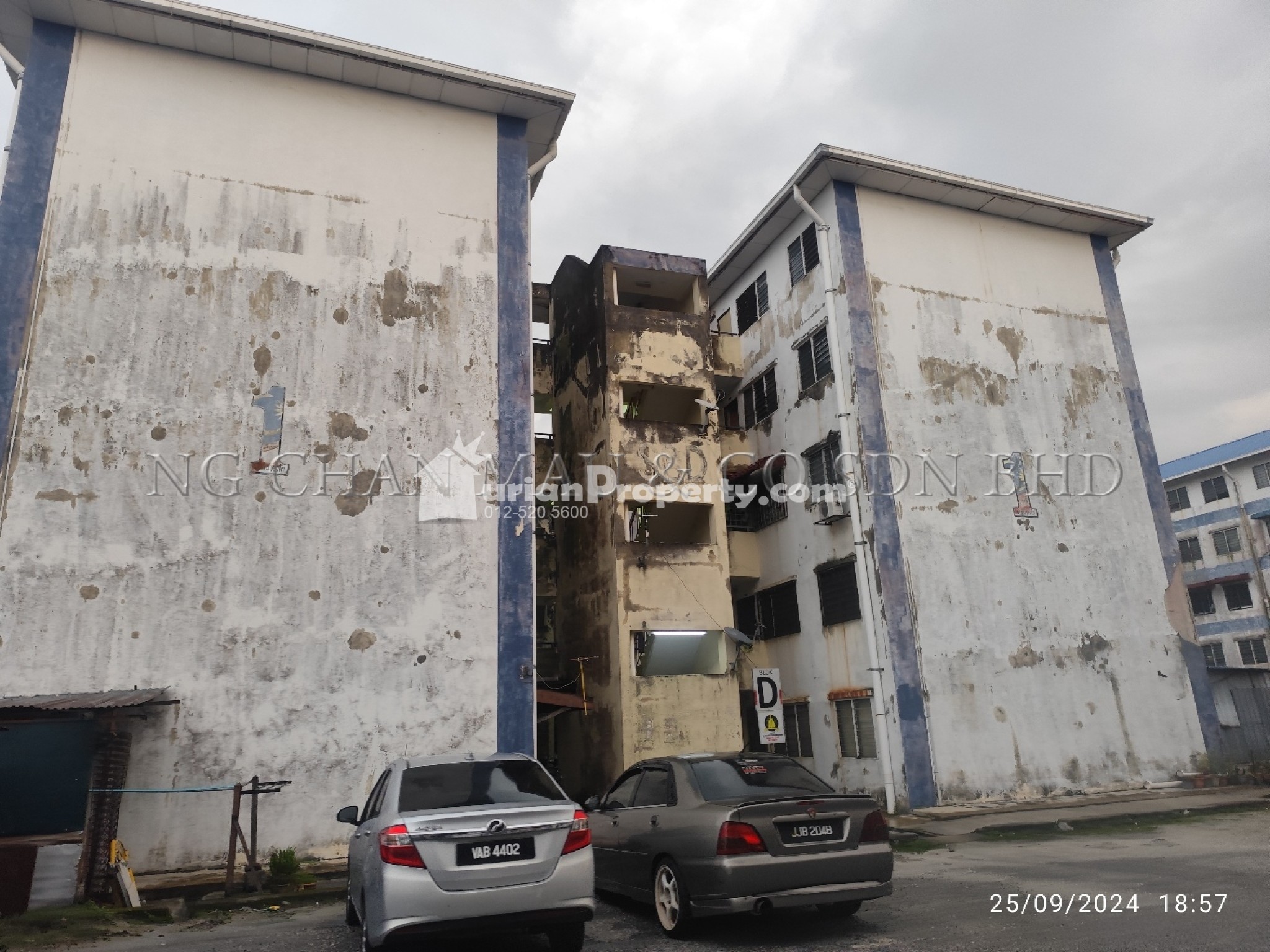 Apartment For Auction at Apartment Seri Bakawali