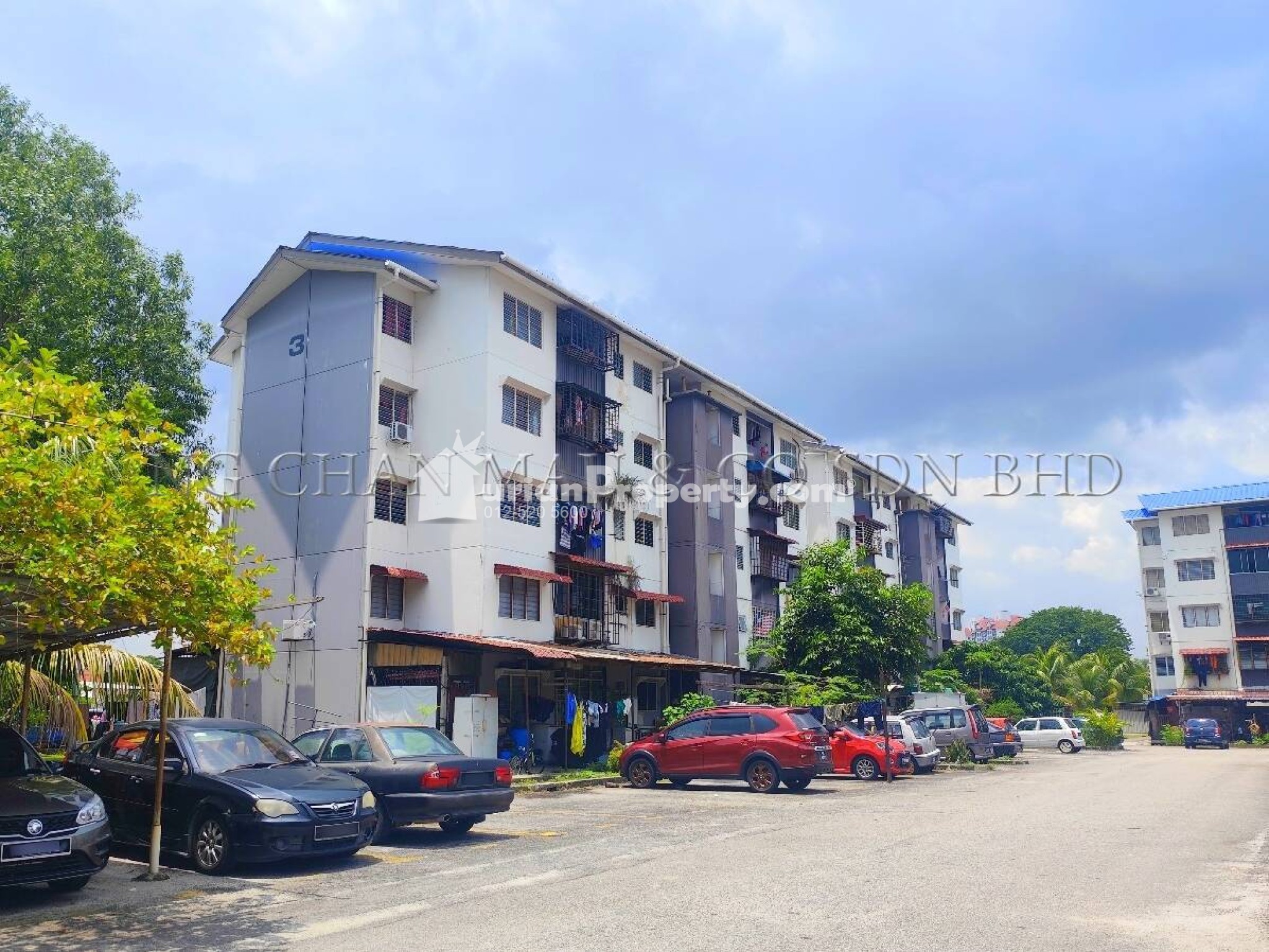 Flat For Auction at Pangsapuri PKNS Seri Kembangan