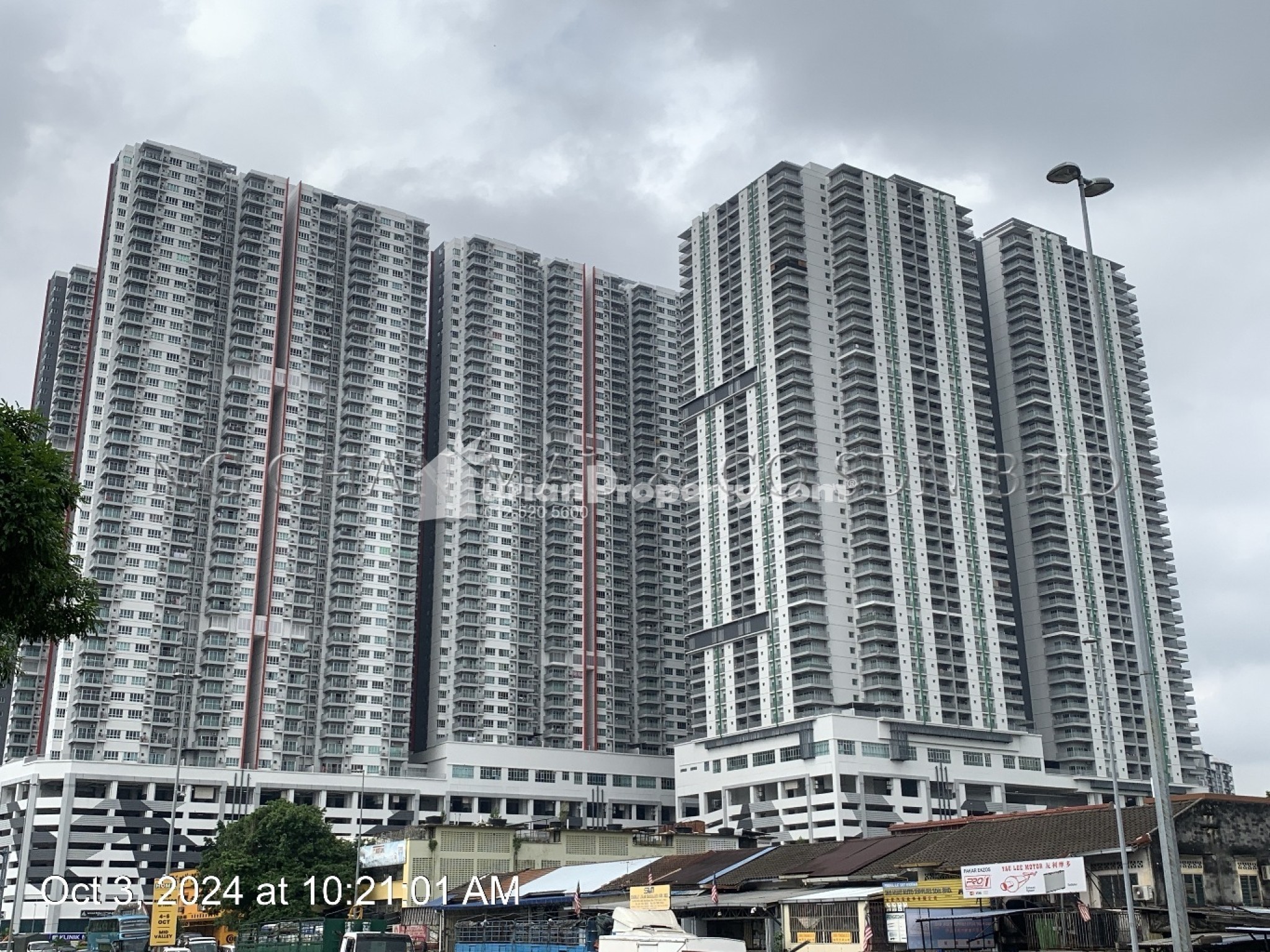 Serviced Residence For Auction at Razak City Residences