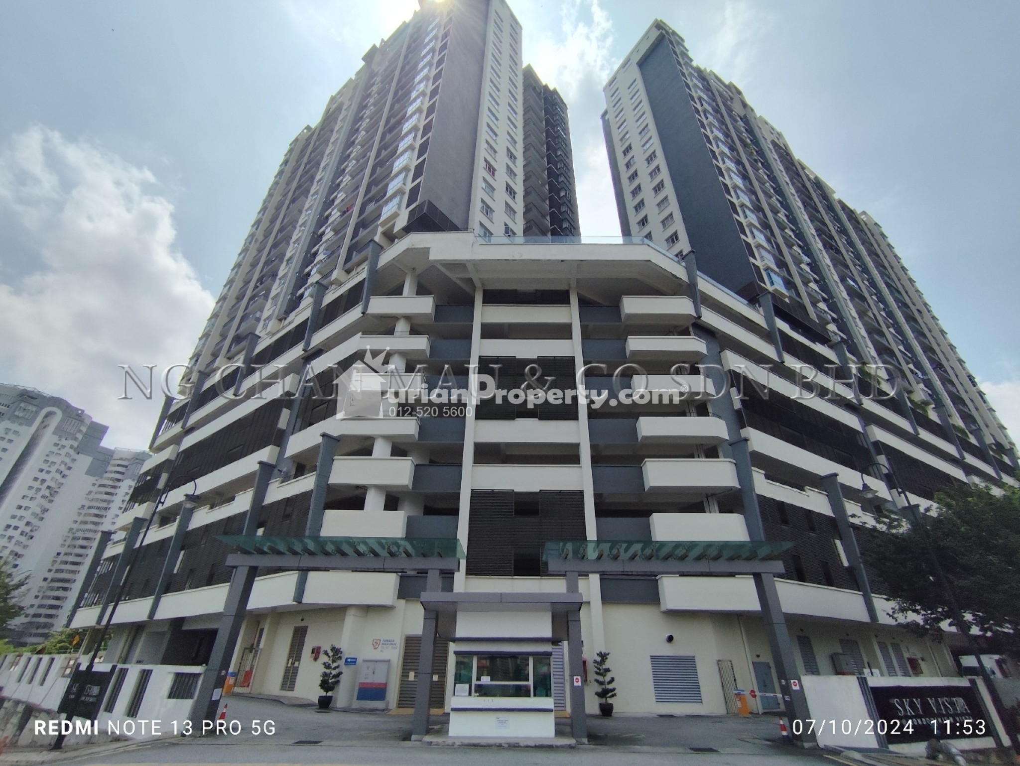 Condo For Auction at Sky Vista Residensi