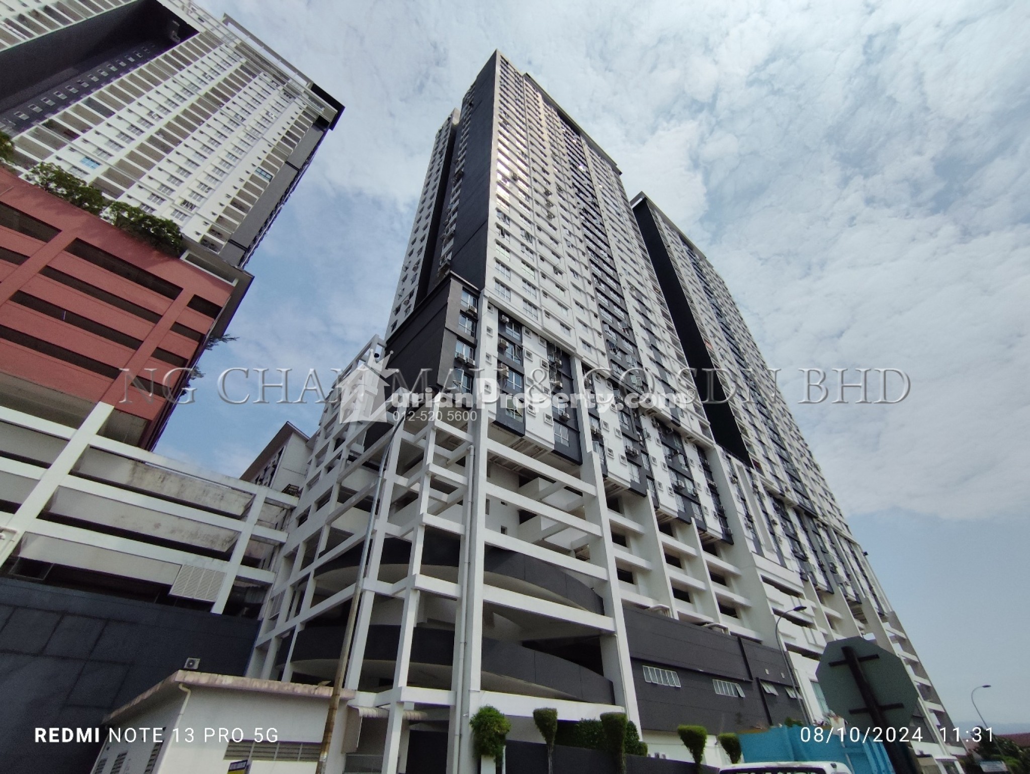 Apartment For Auction at Axis SoHu