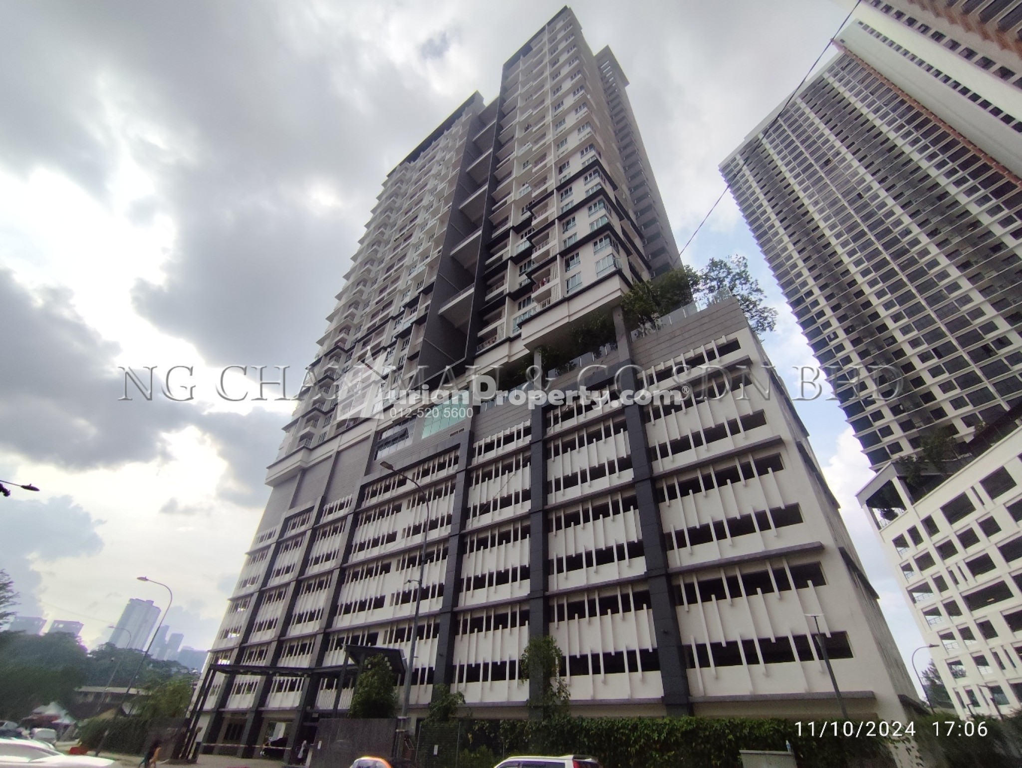 Serviced Residence For Auction at Court 28