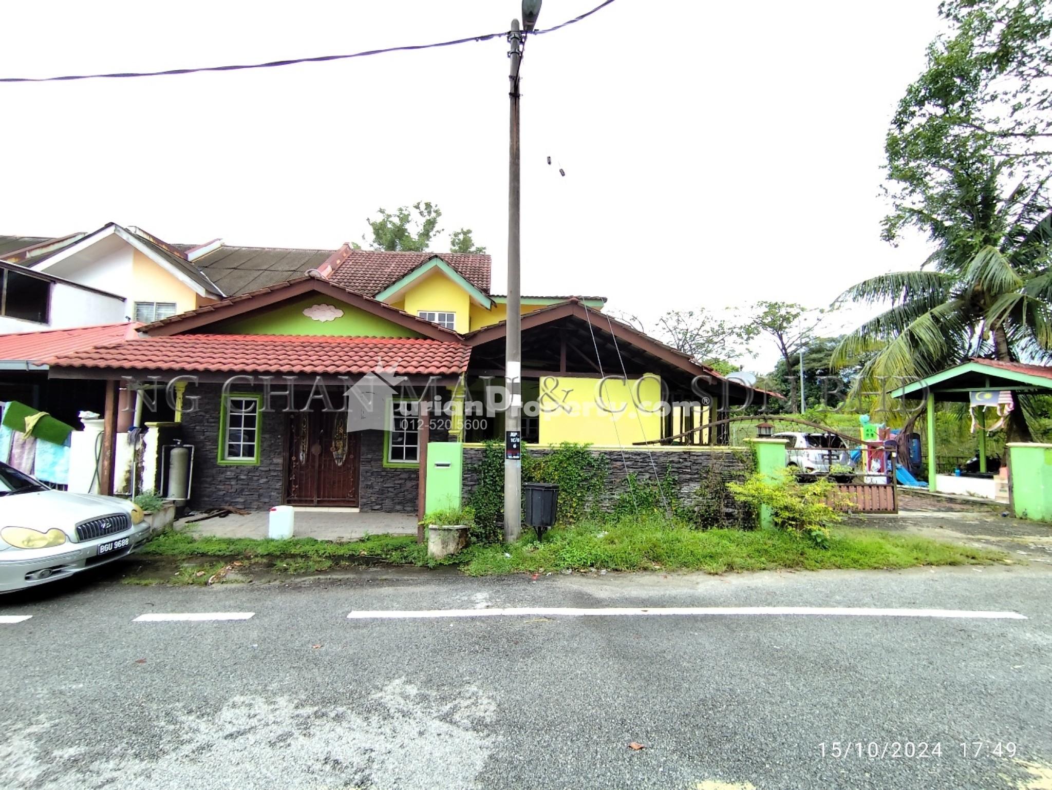 Terrace House For Auction at Antara Gapi