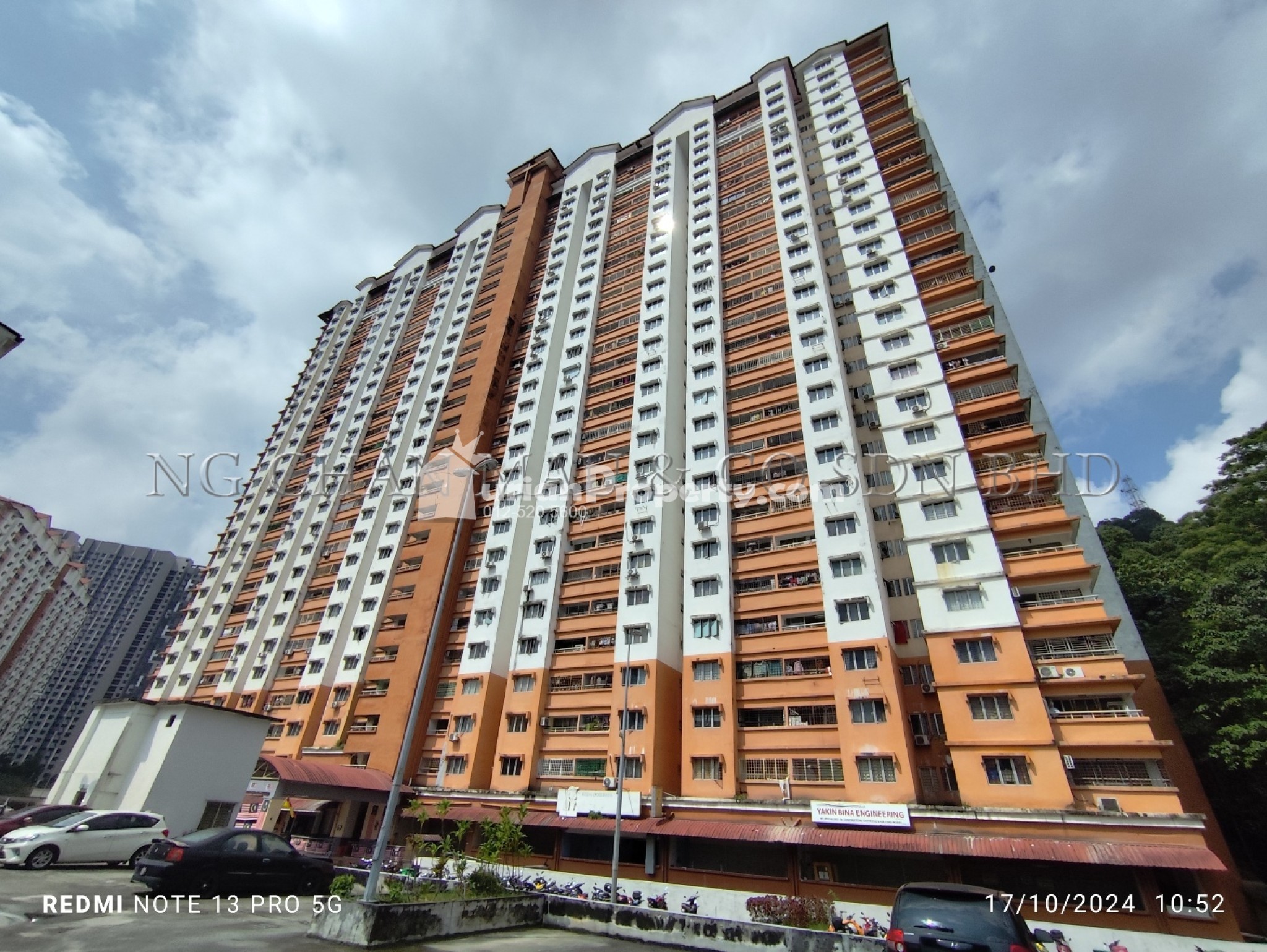 Apartment For Auction at Flora Damansara Apartment