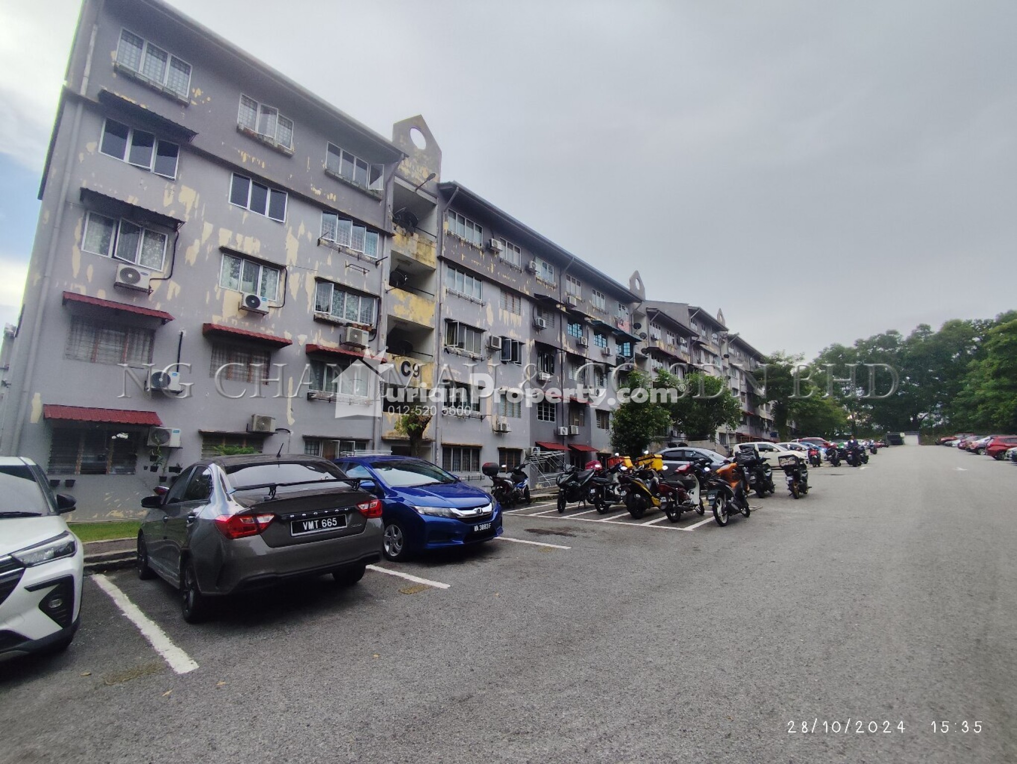 Apartment For Auction at Putra Permai Type C