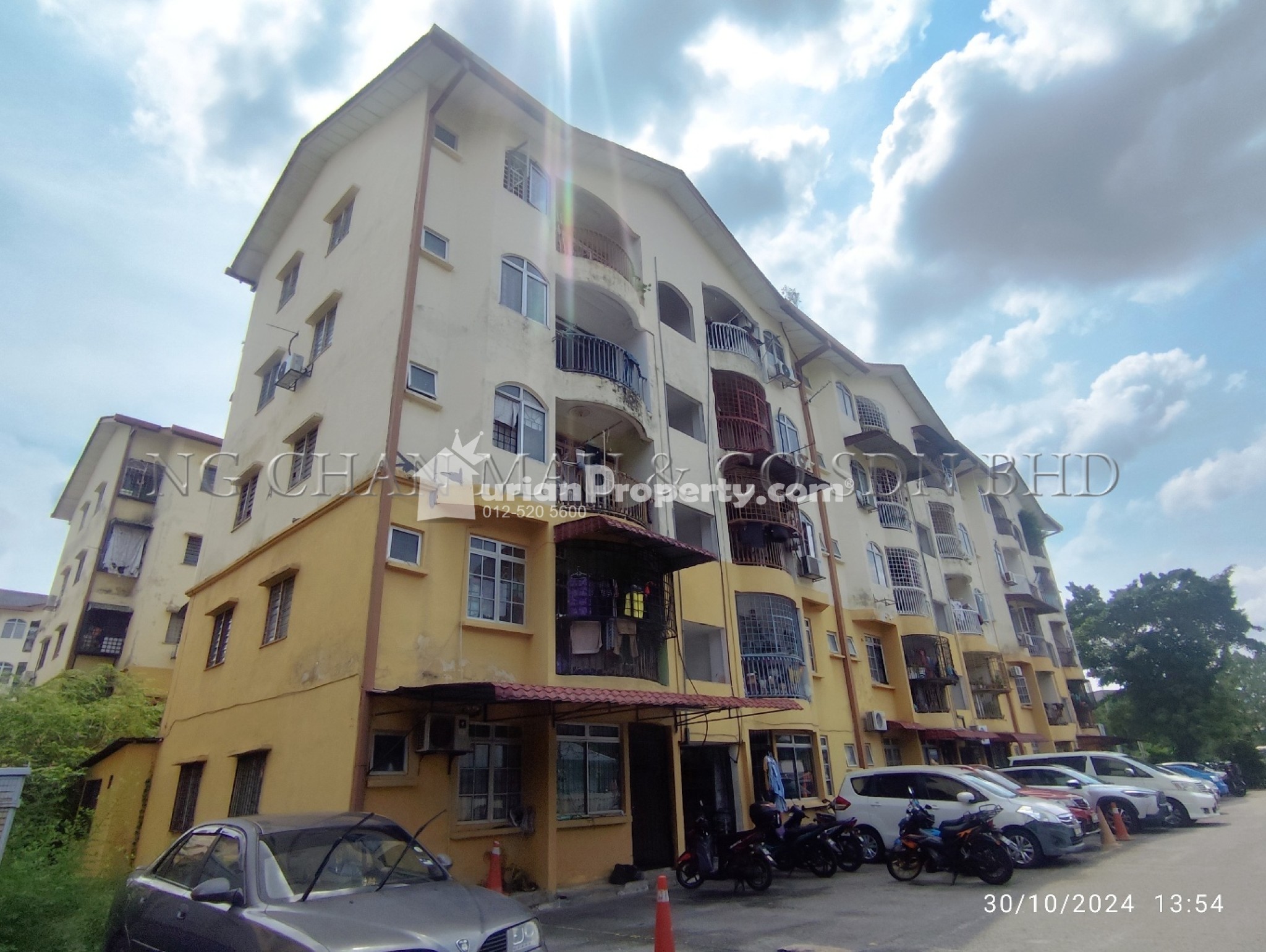 Apartment For Auction at Pangsapuri Taman Desa Batu Caves