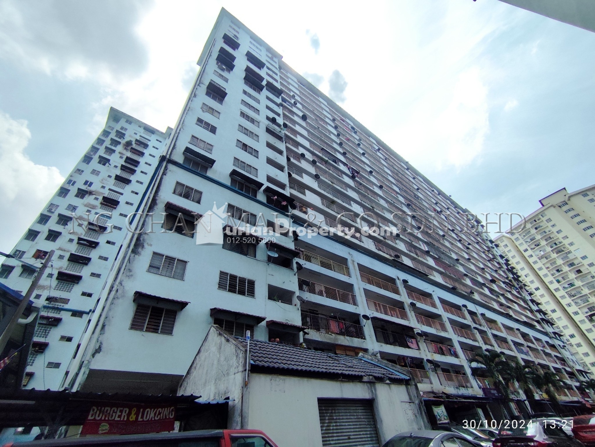 Flat For Auction at Flat Danau Kota