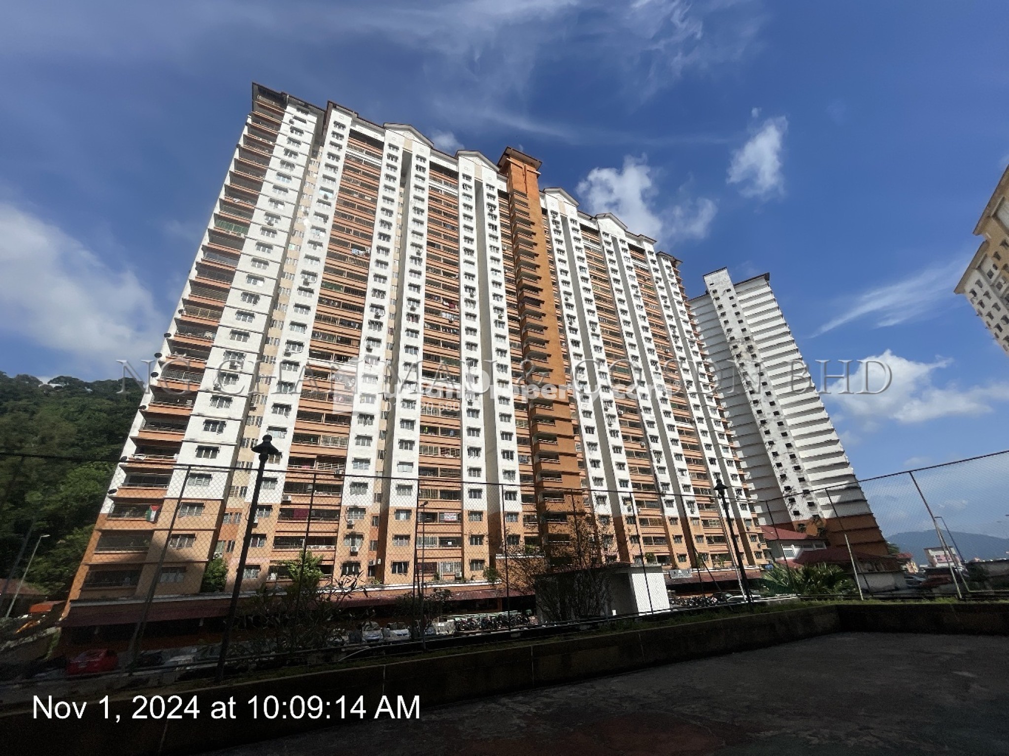 Apartment For Auction at Flora Damansara Apartment