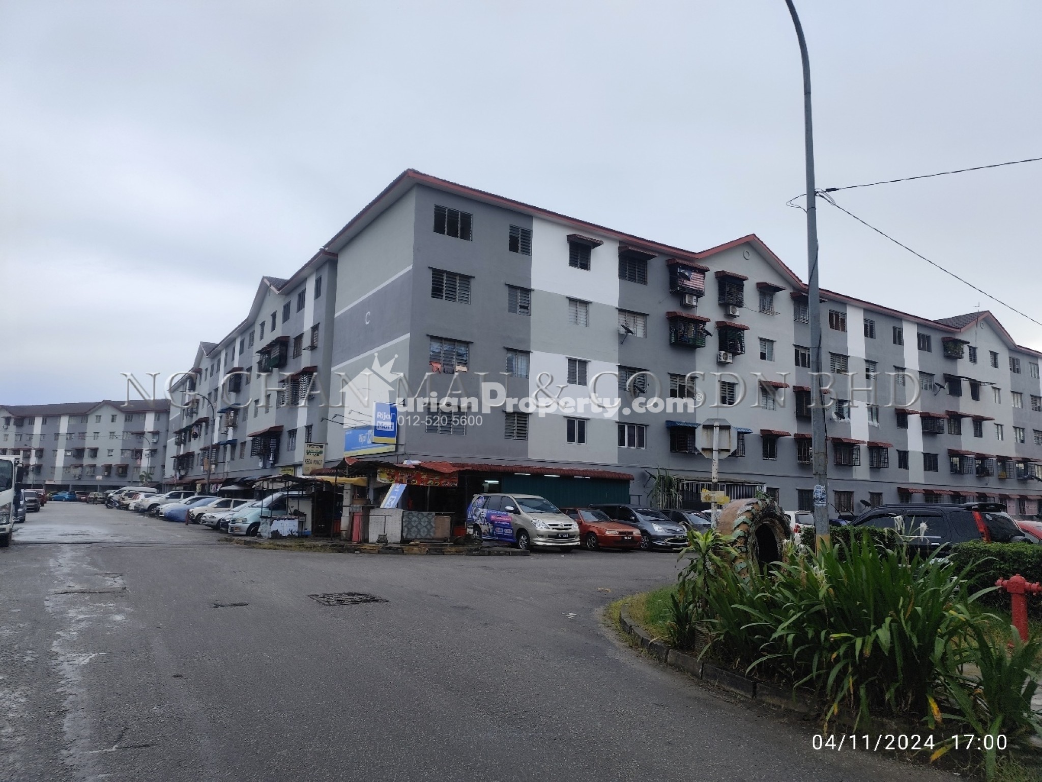 Apartment For Auction at Teratai Apartment