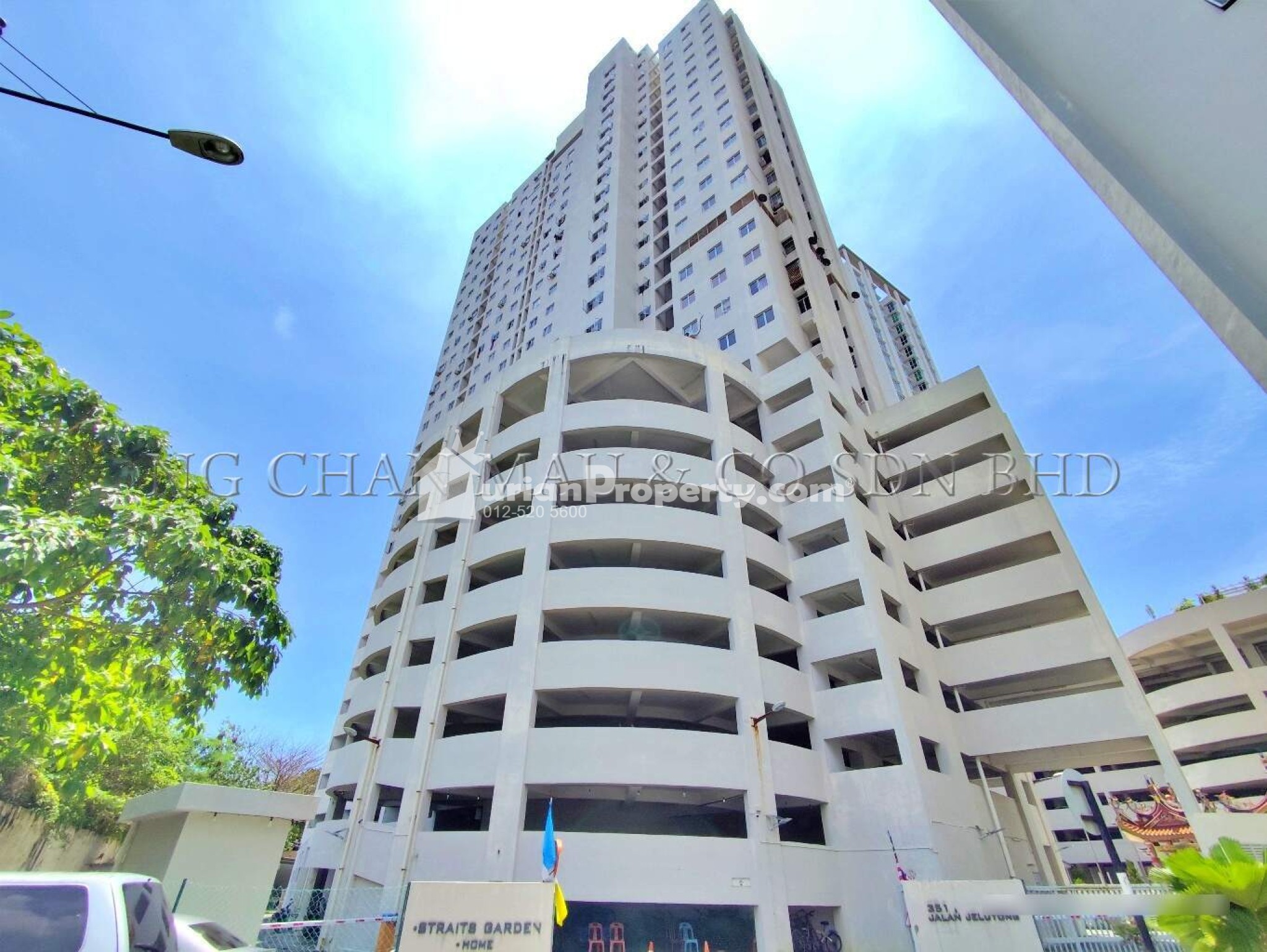 Apartment For Auction at Straits Garden