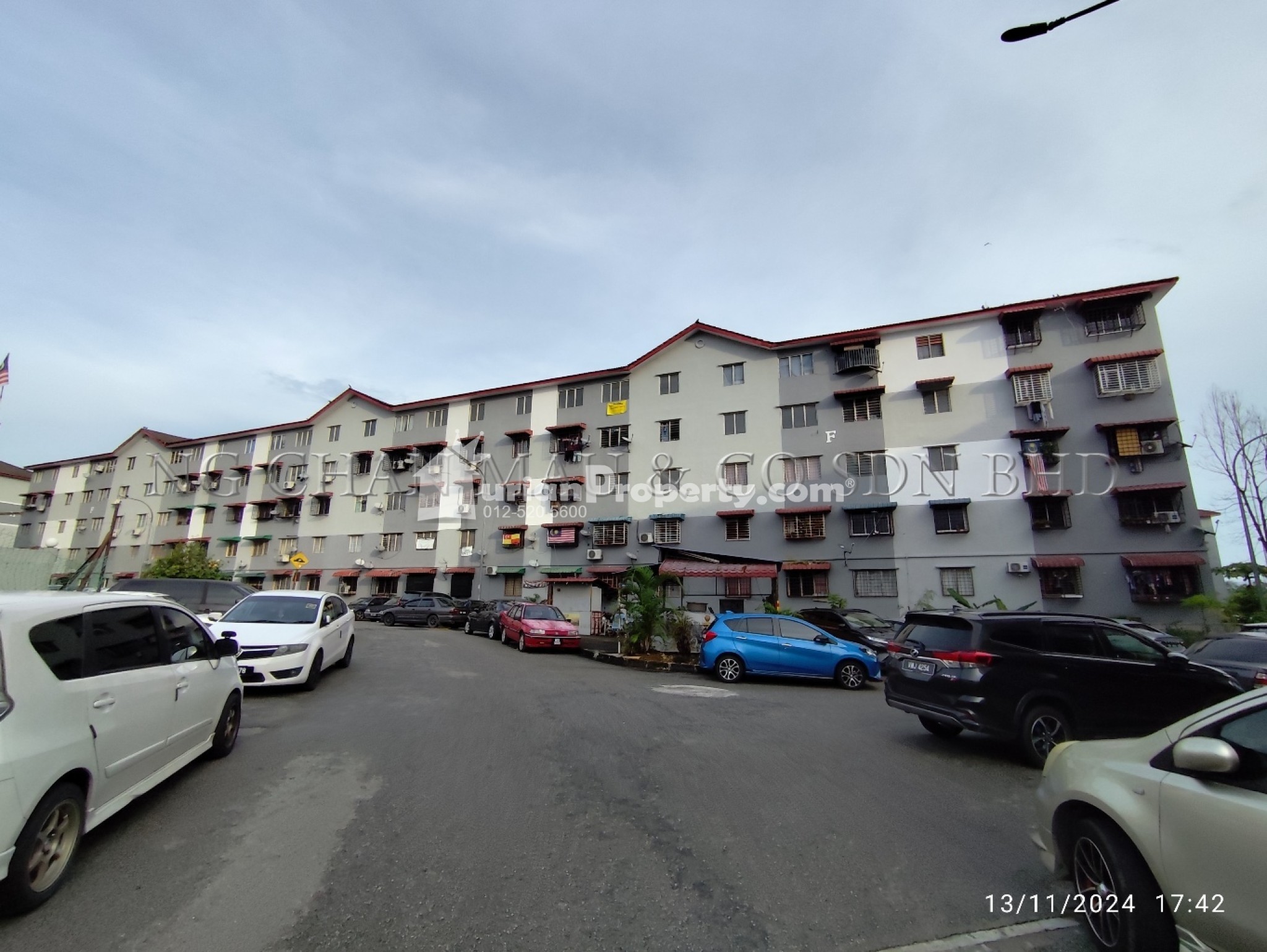 Apartment For Auction at Teratai Apartment