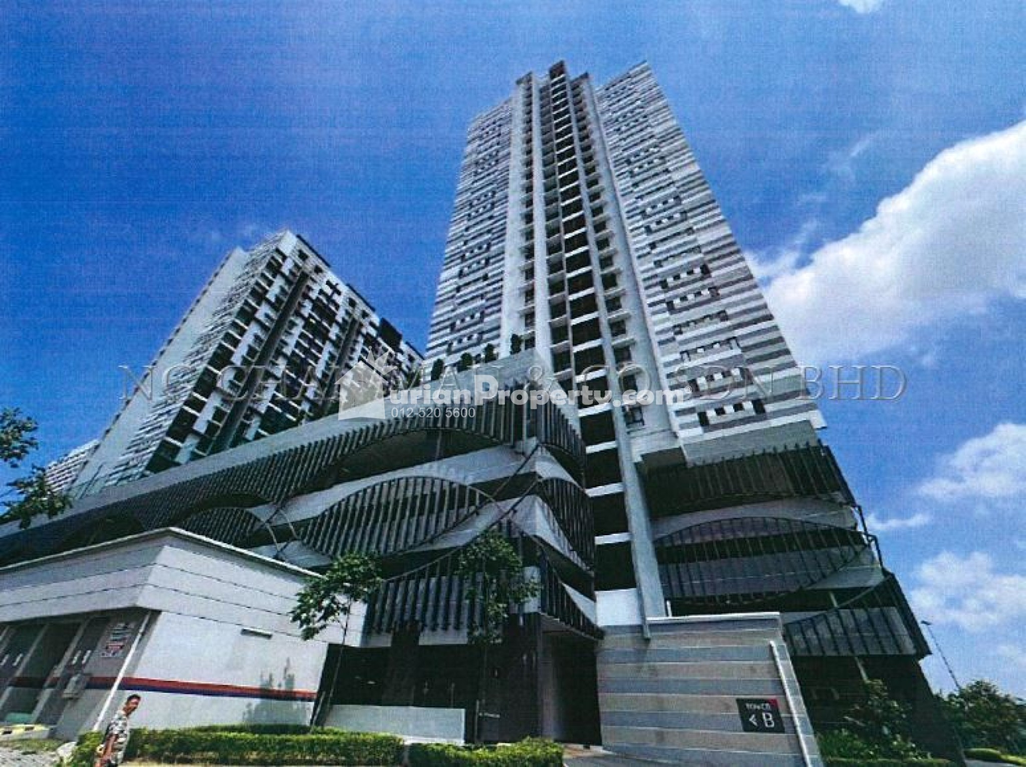 Condo For Auction at Admiral Residences