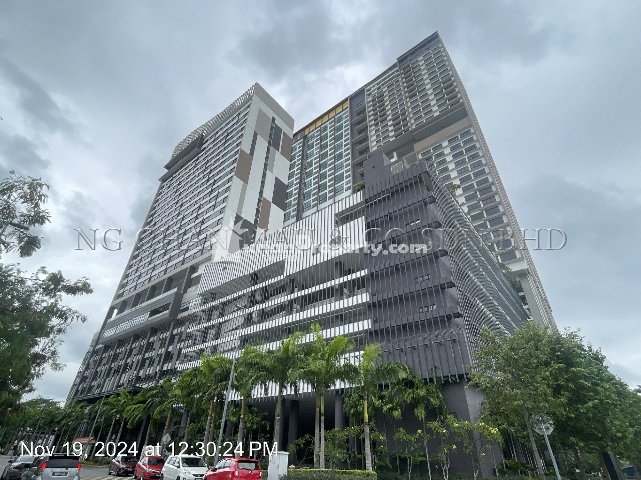 Serviced Residence For Auction at The Apple@ Bukit Cina