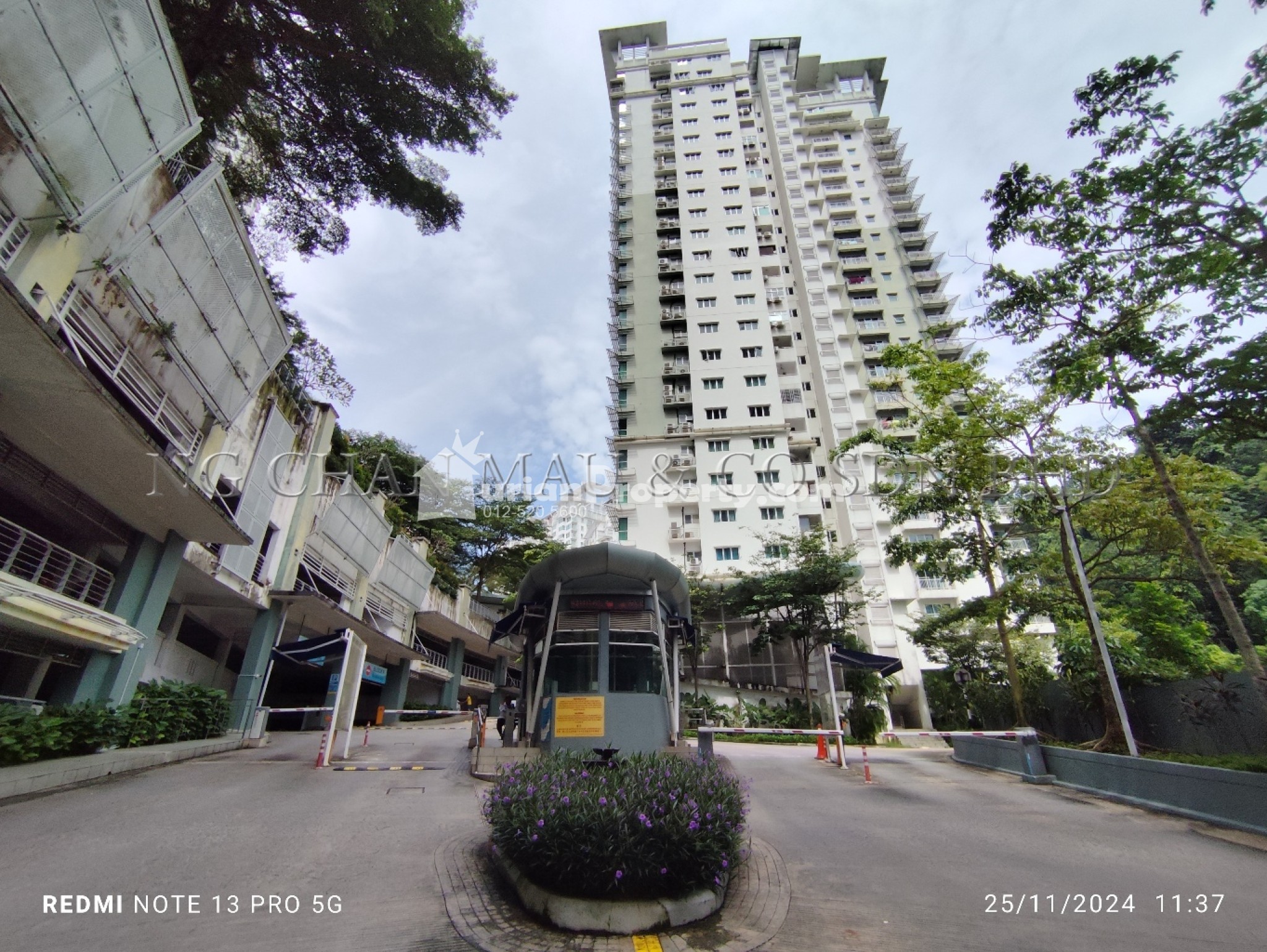 Condo For Auction at Metropolitan Square