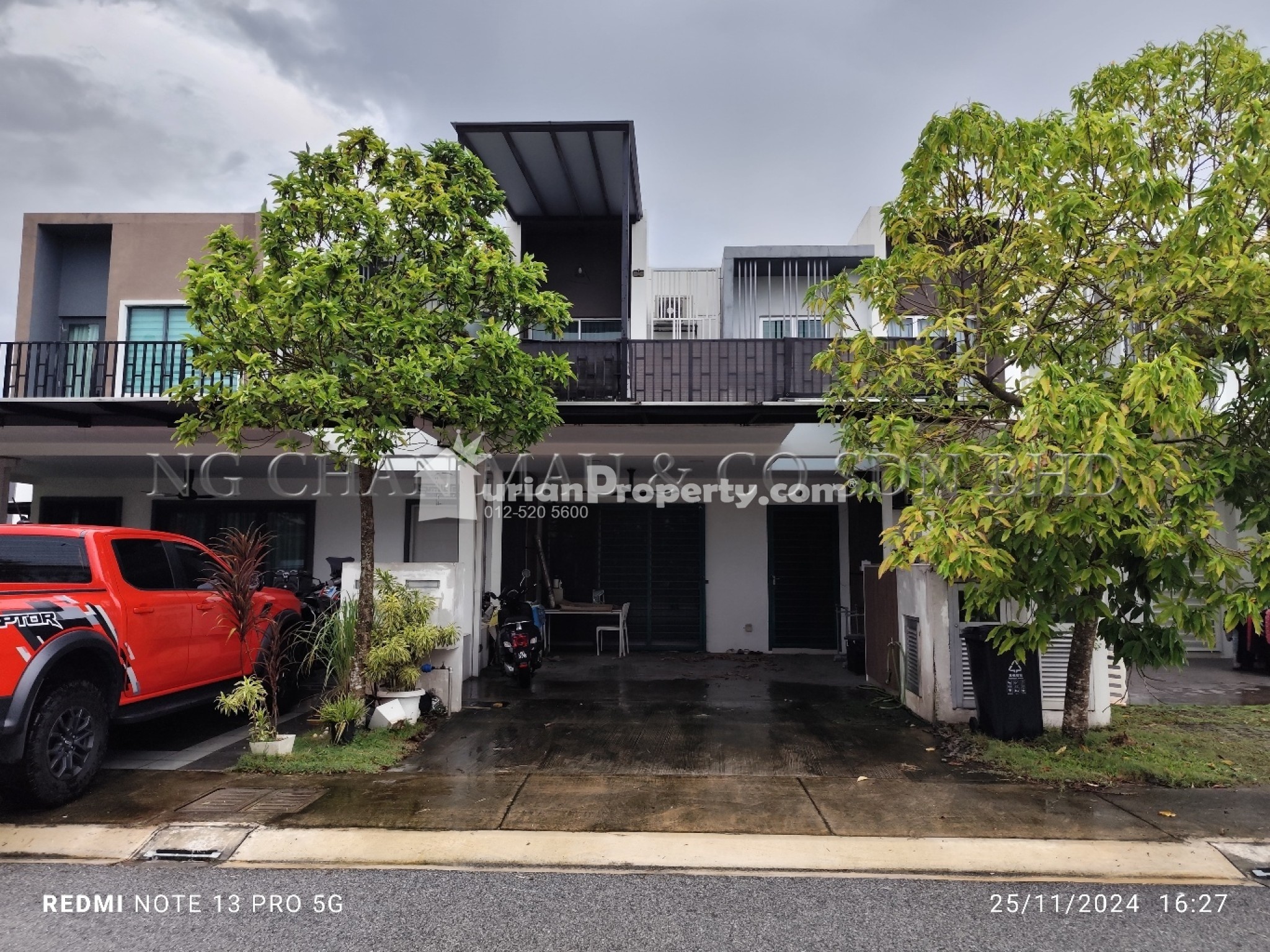 Terrace House For Auction at Casaview @ Cybersouth