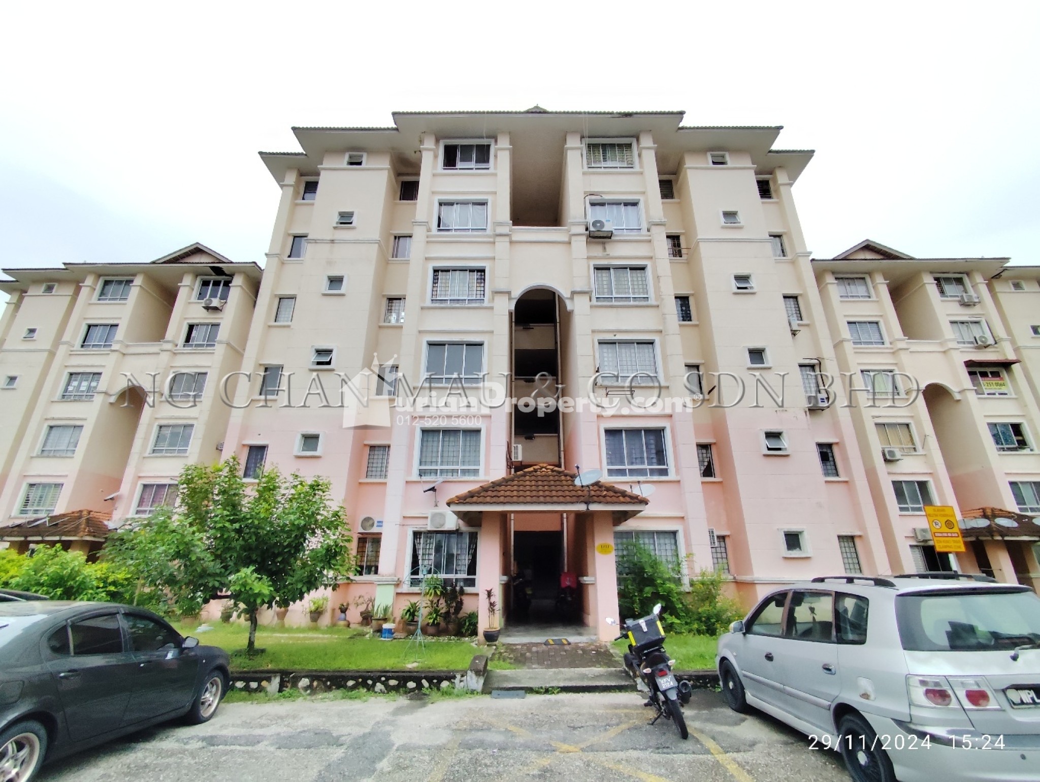 Apartment For Auction at Residensi Warnasari 3