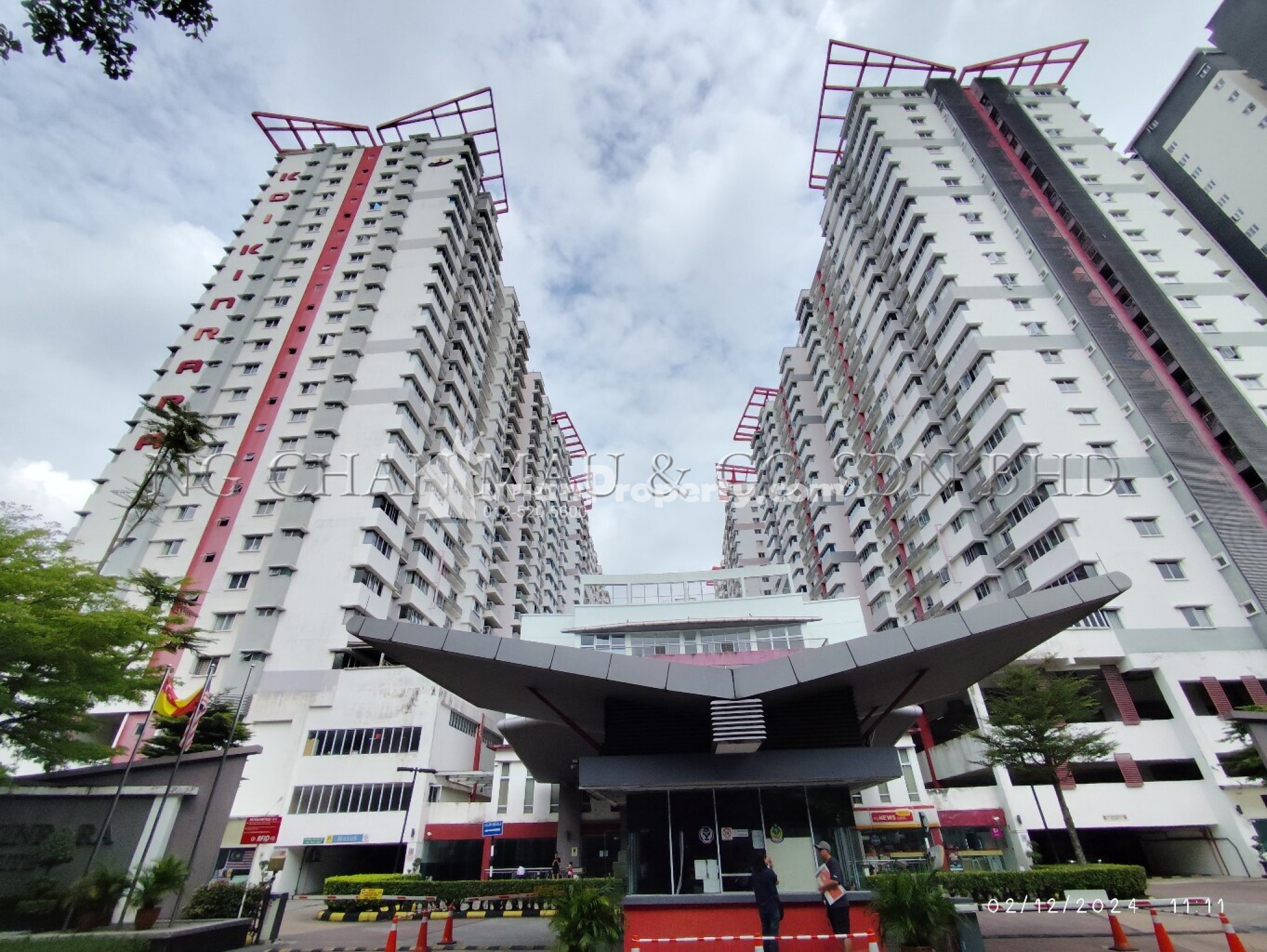 Serviced Residence For Auction at Koi Kinrara