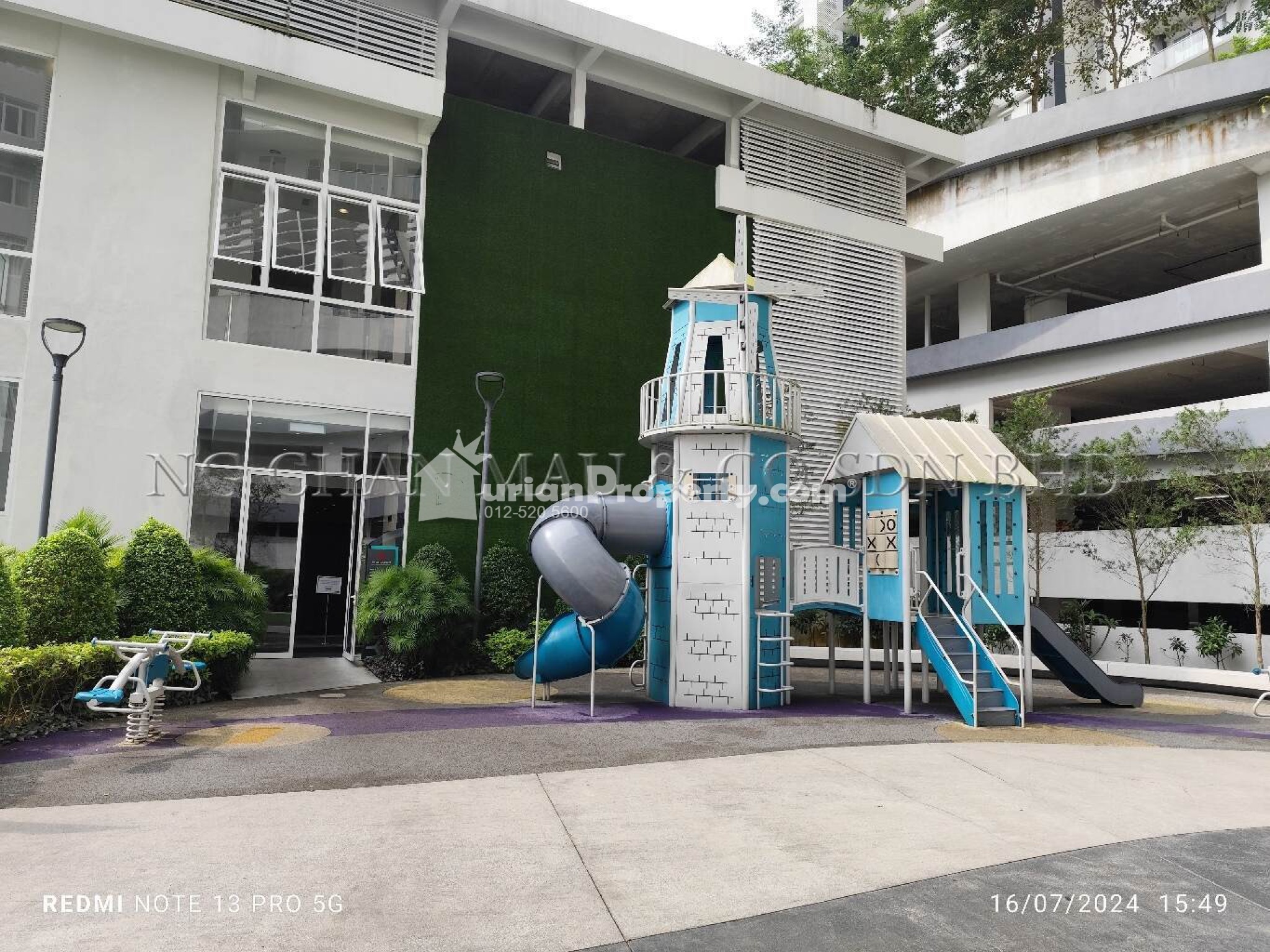 Serviced Residence For Auction at Windmill Upon Hills