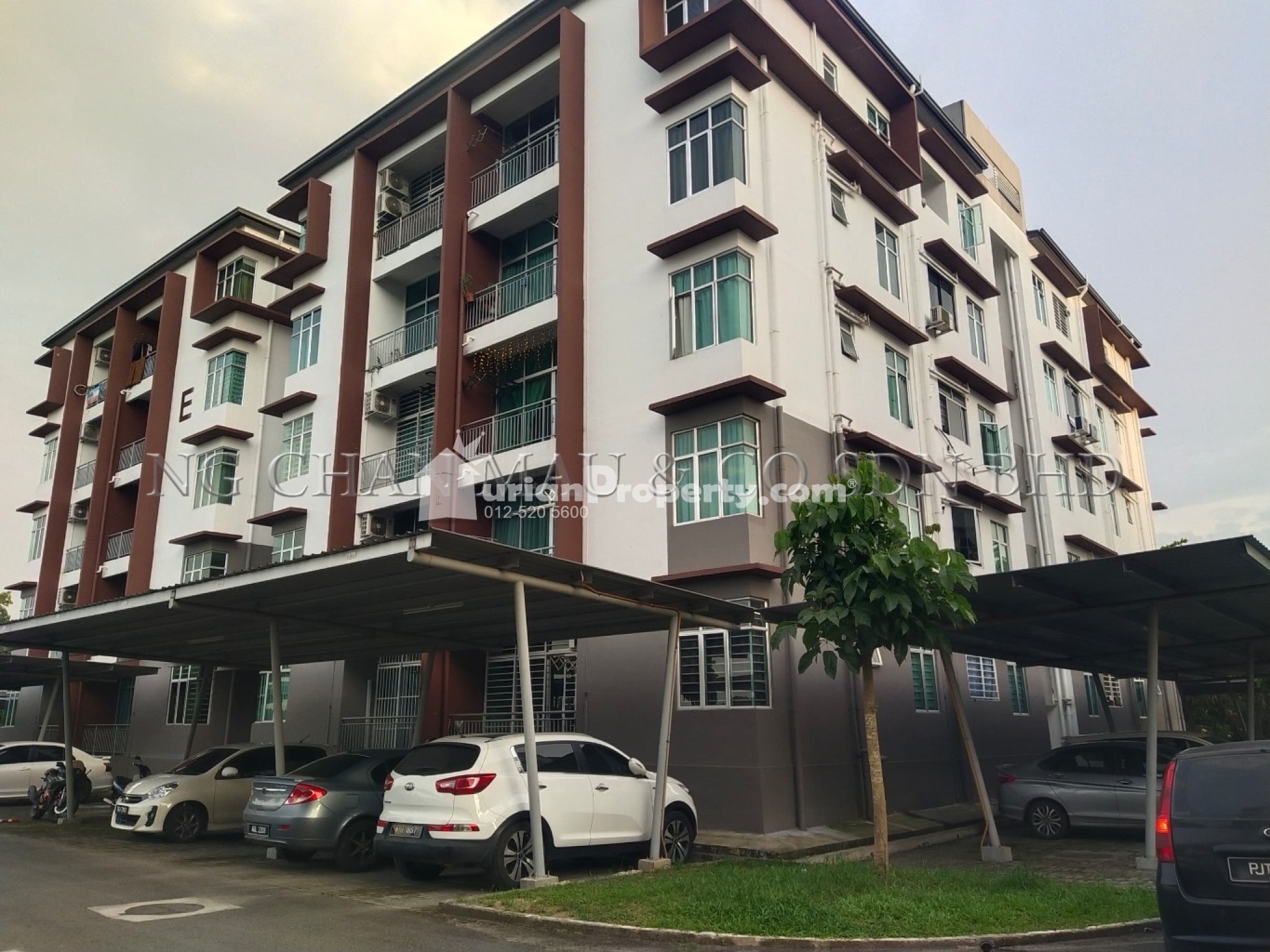 Apartment For Auction at E-Residence