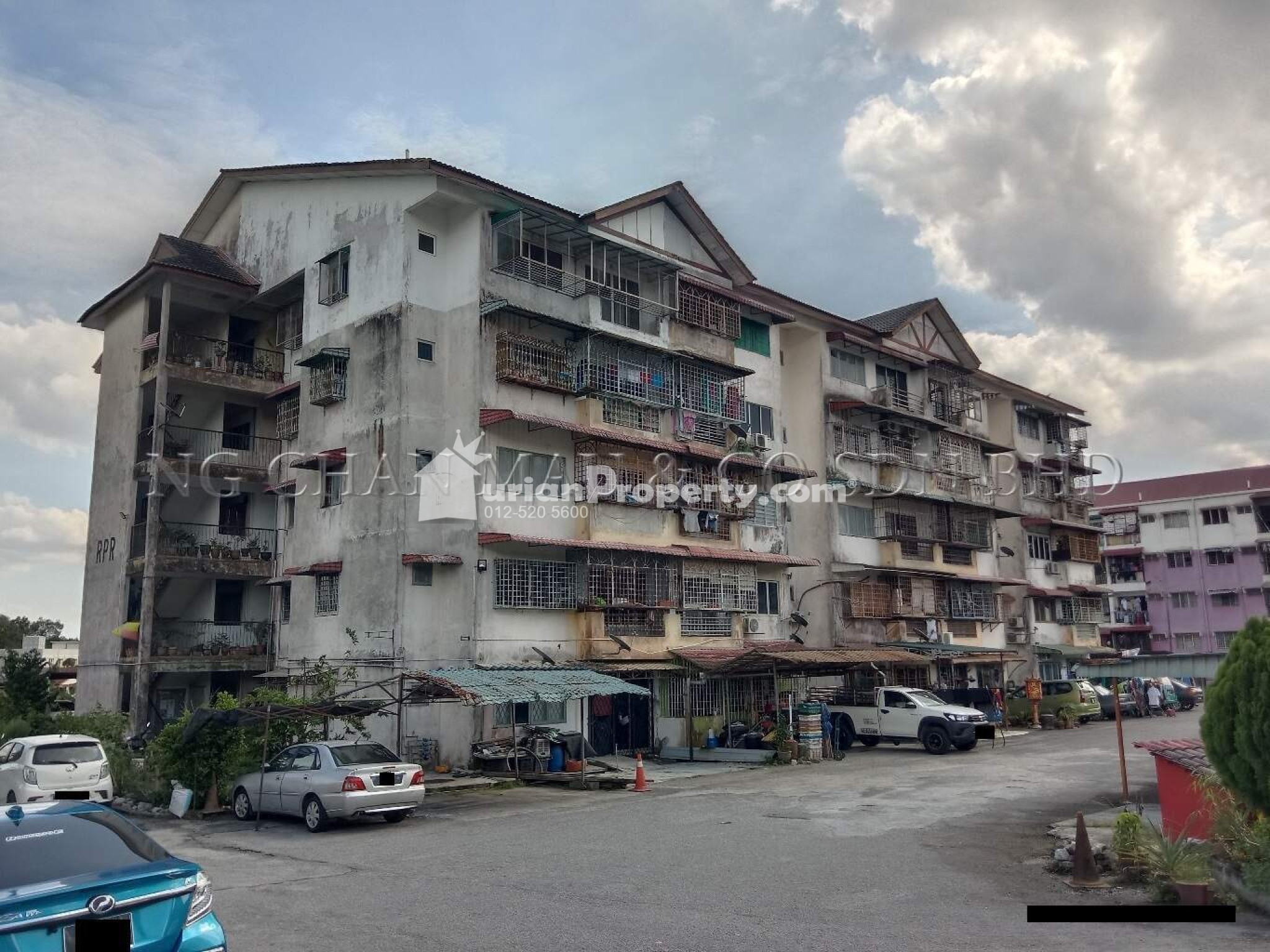 Apartment For Auction at Flat RPM Taman Kemacahaya