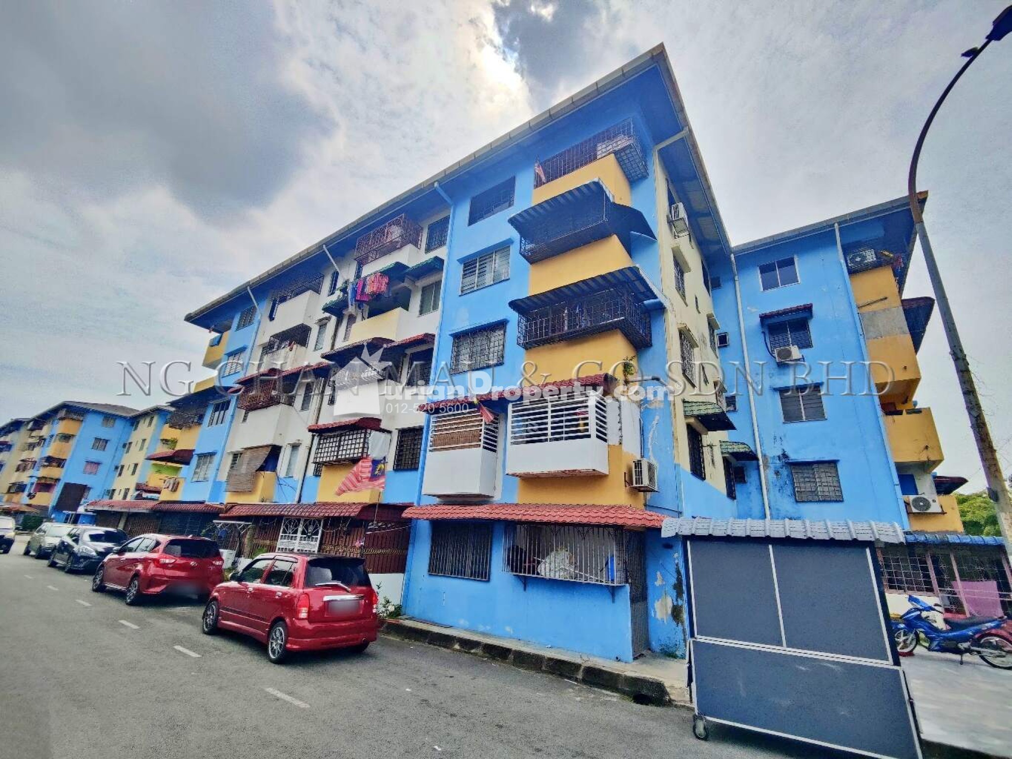 Apartment For Auction at Flat PKNS Seksyen 20