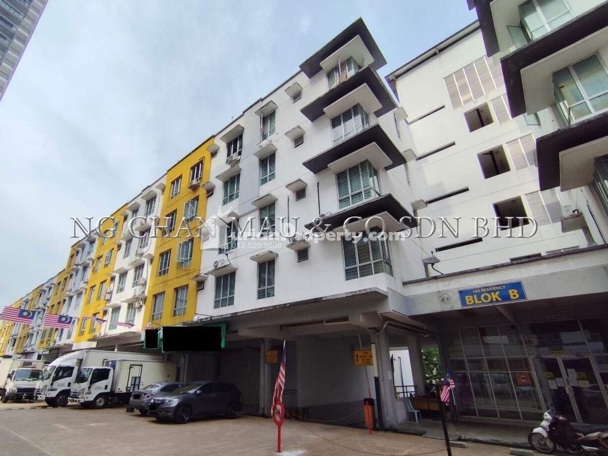 Serviced Residence For Auction at 162 Residency