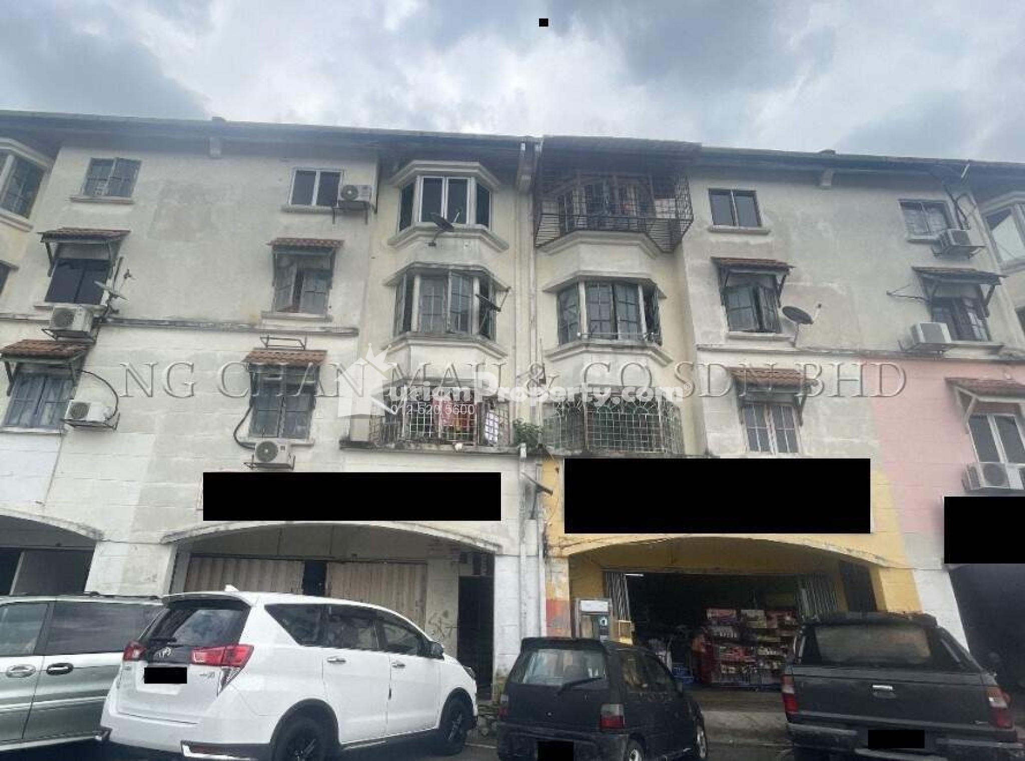 Apartment For Auction at Kampung Tasik Tambahan