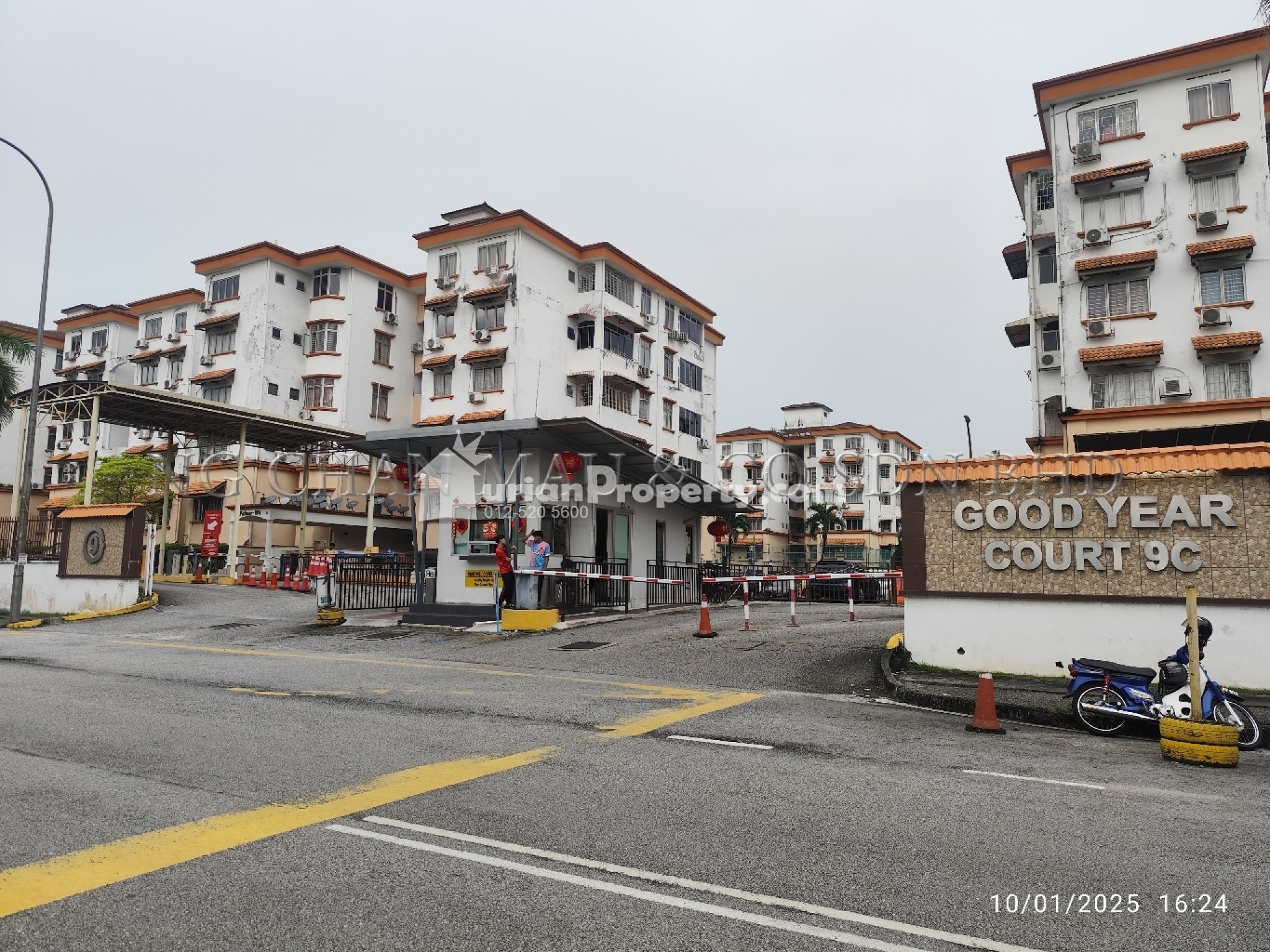 Apartment For Auction at Goodyear Court 9