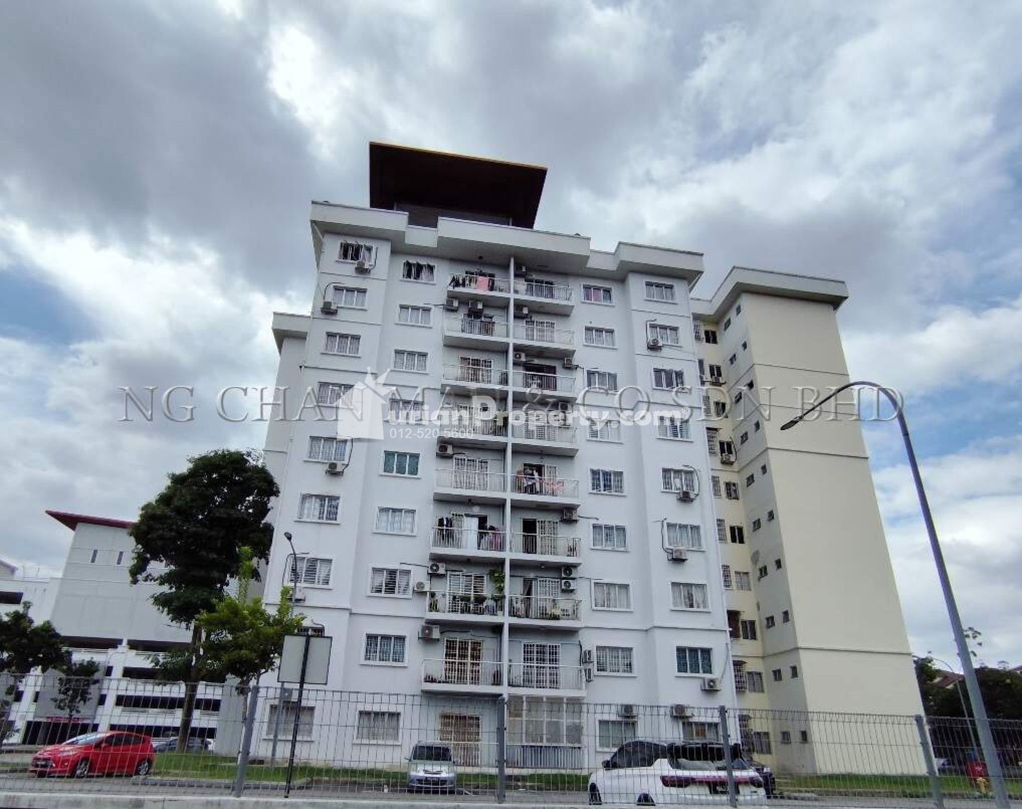 Apartment For Auction at Kristal View