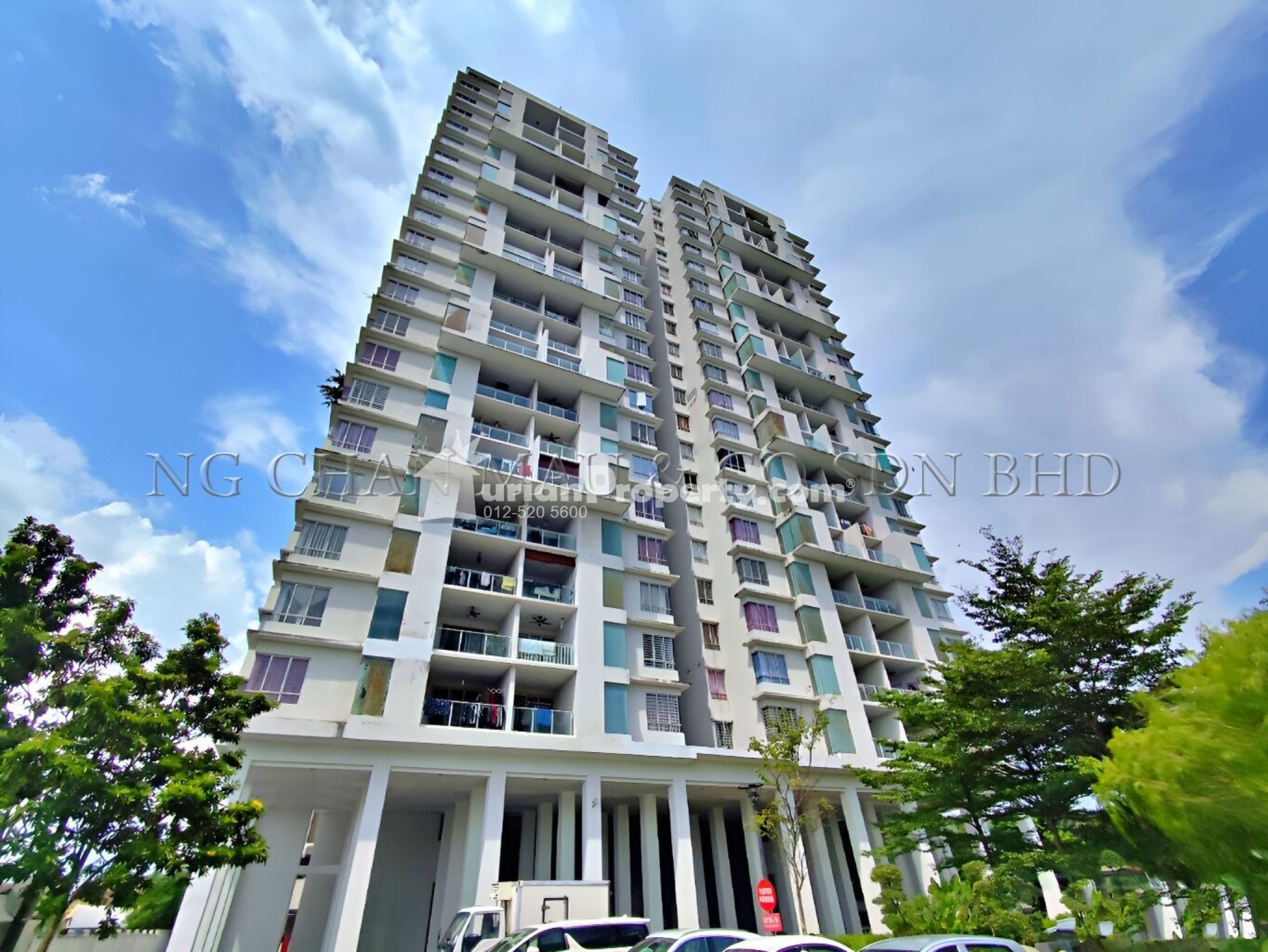 Condo For Auction at Zen Residence