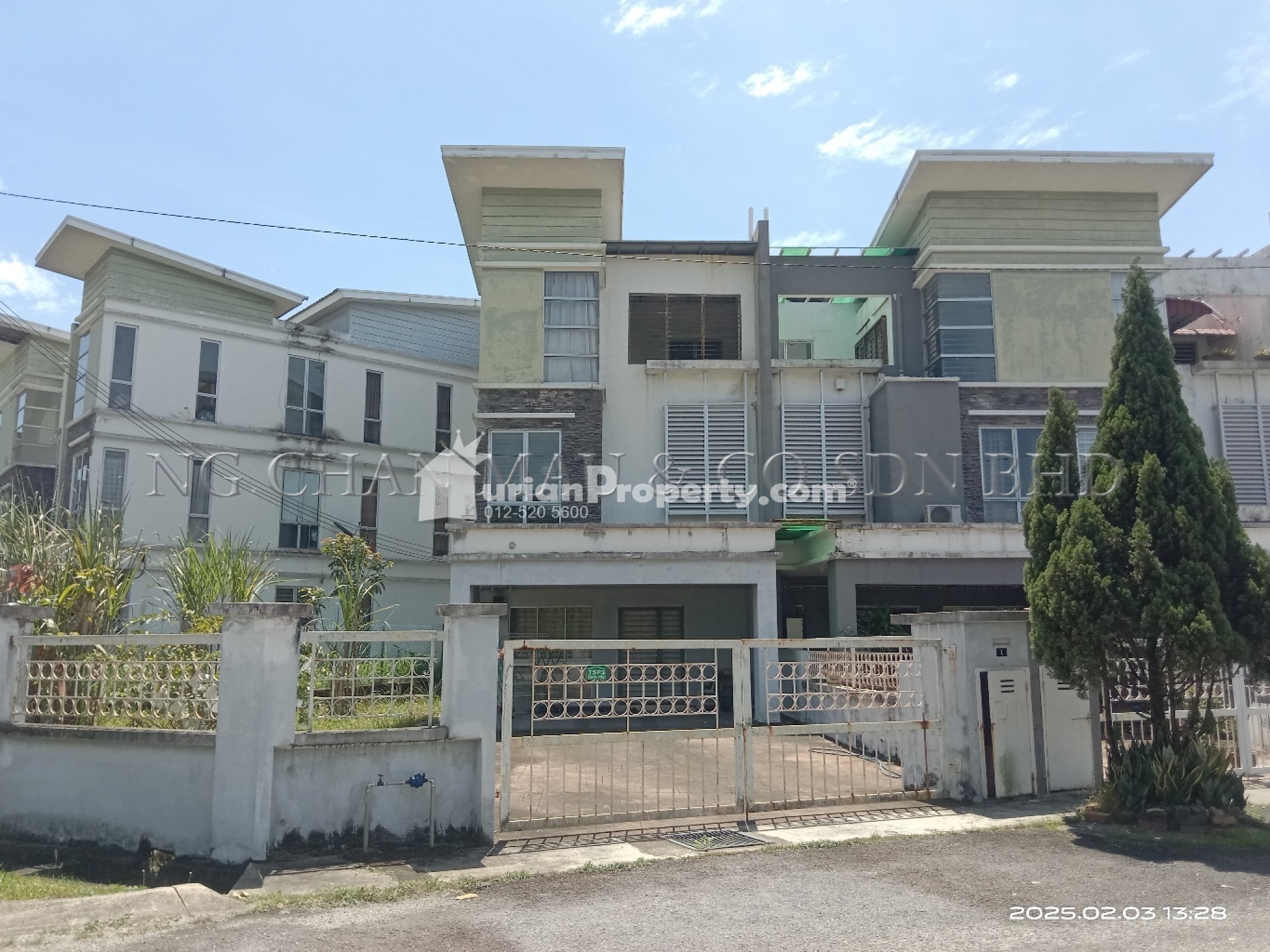 Terrace House For Auction at Taman Sri Putra