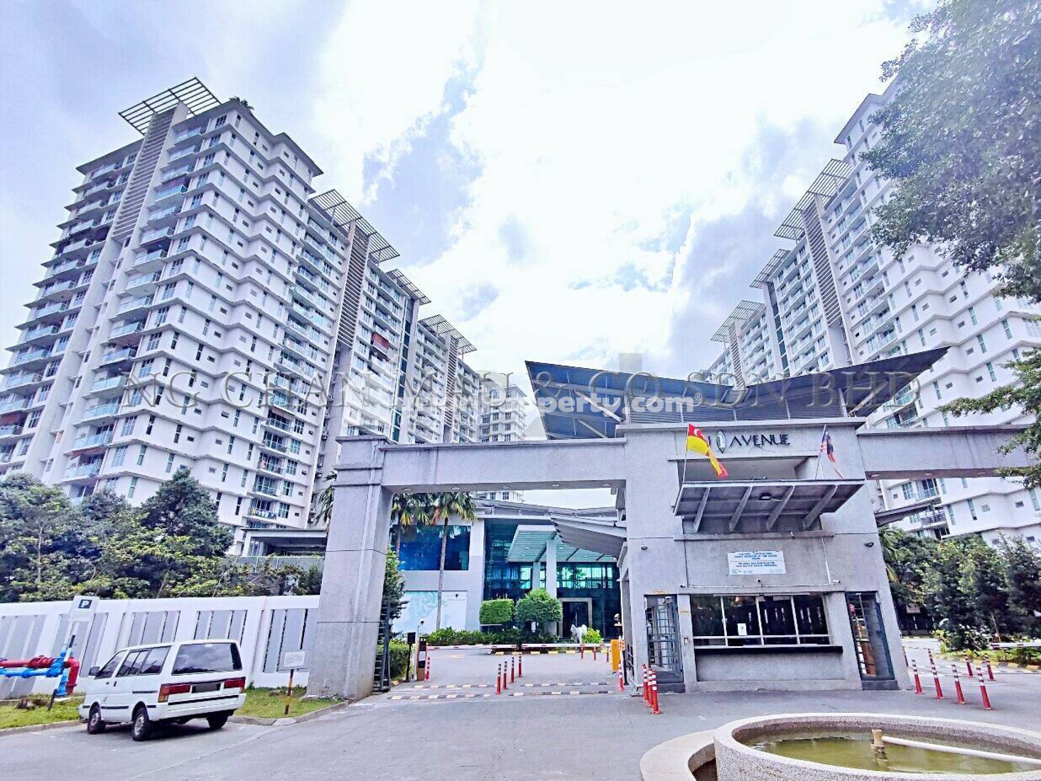 Condo For Auction at USJ One Avenue