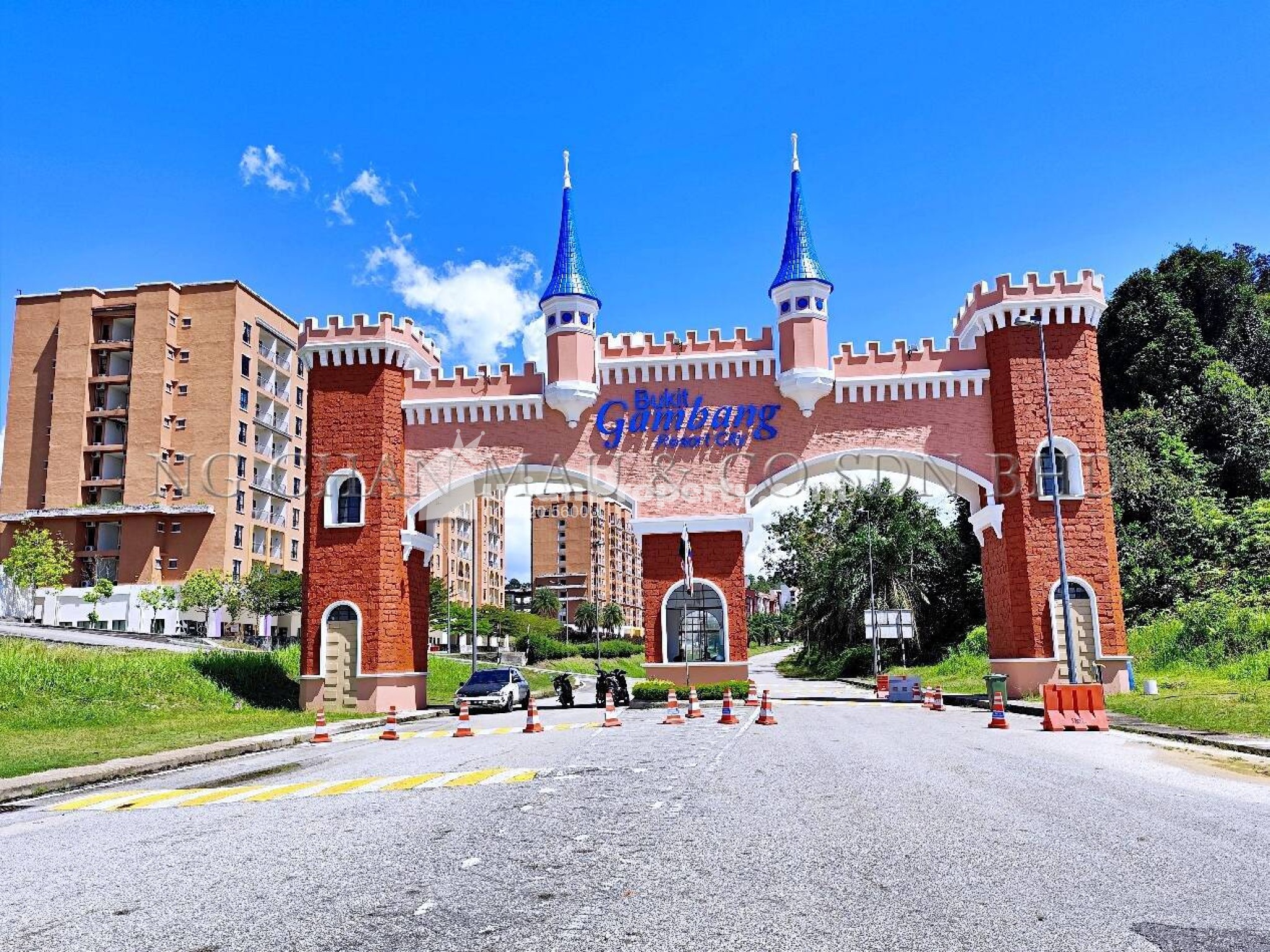 Apartment For Auction at Caribbean Bay Resort