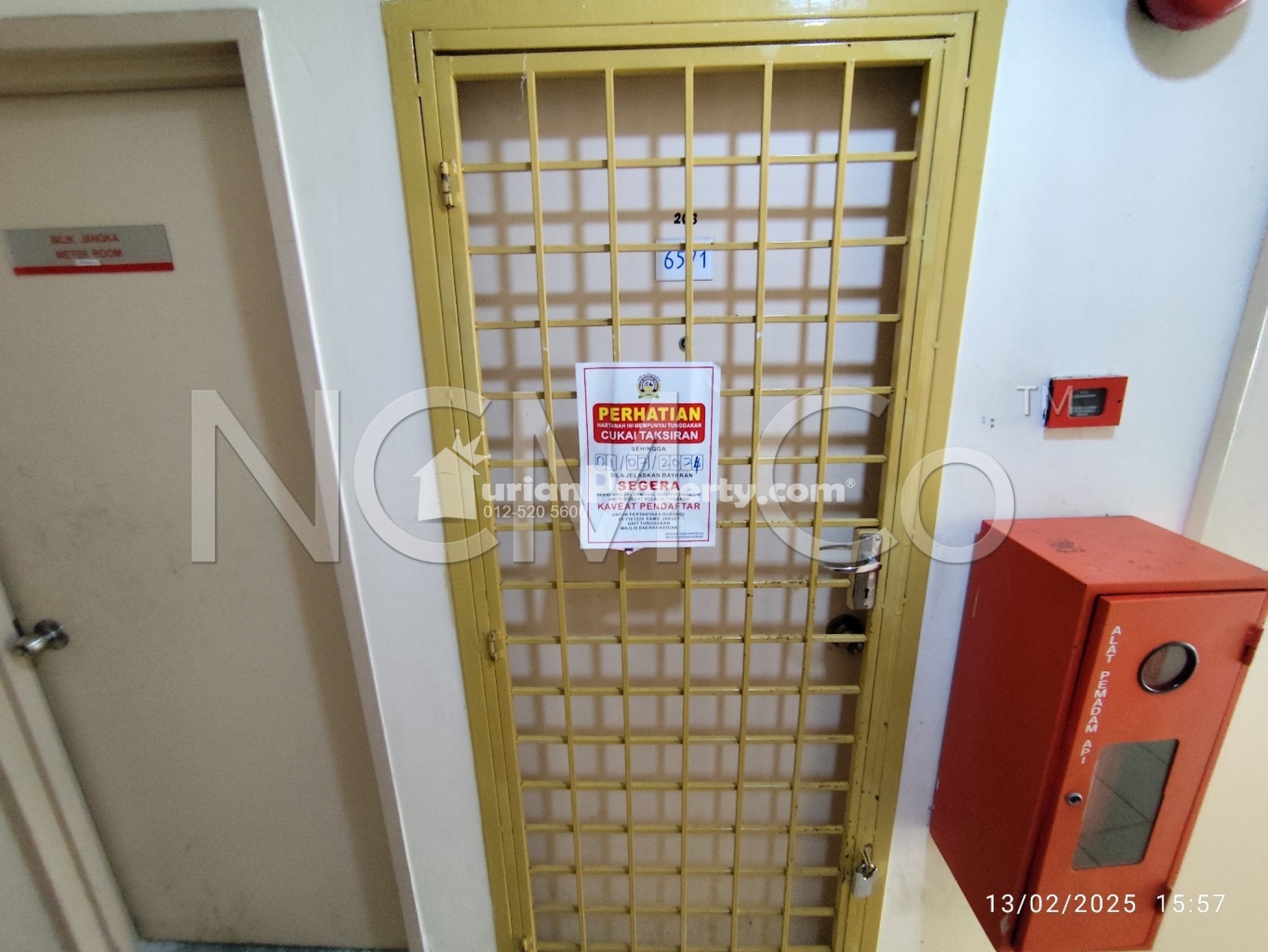 Serviced Residence For Auction at Laketown Apartment (Bukit Merah Resort)