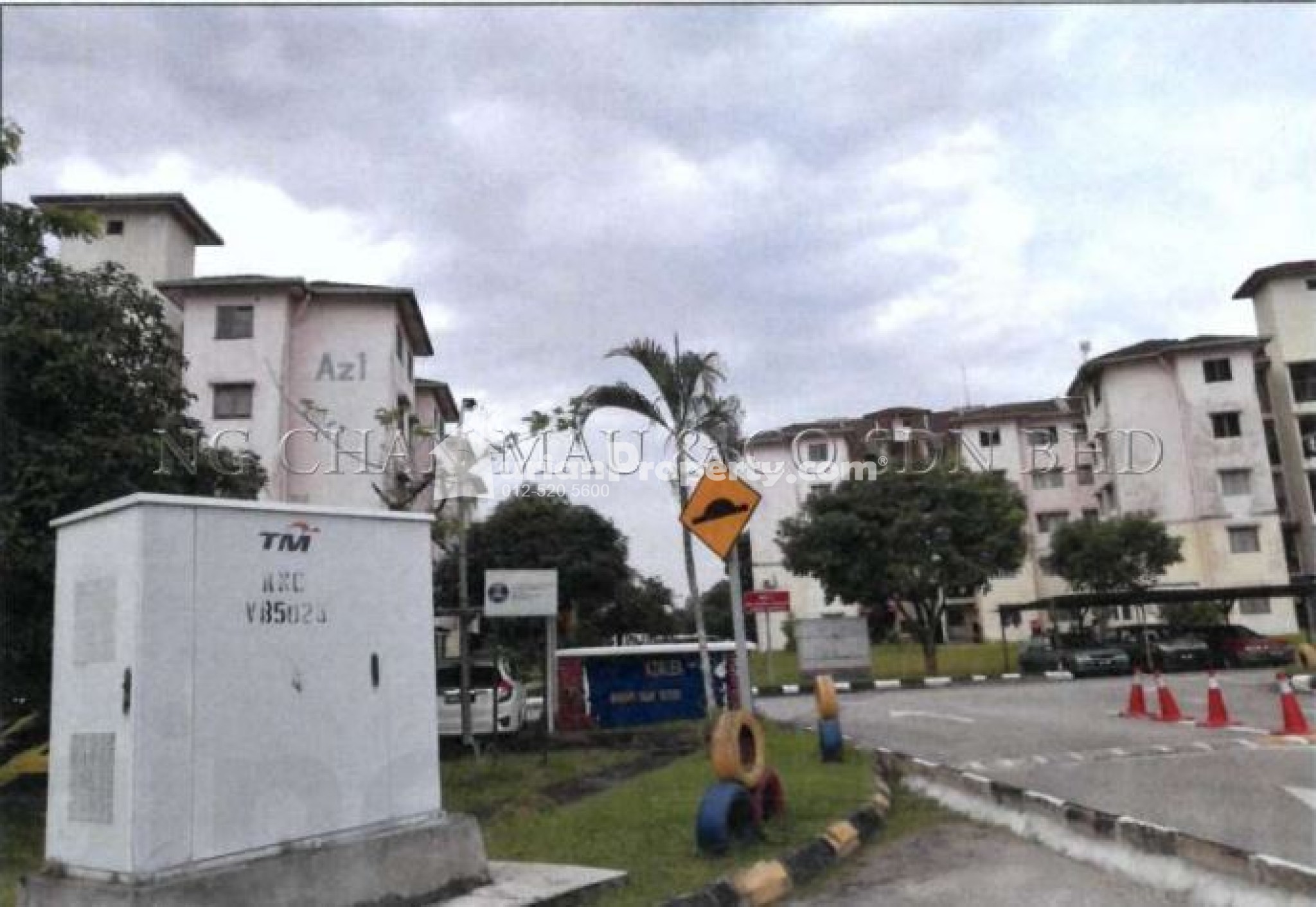 Apartment For Auction at Azalea Court