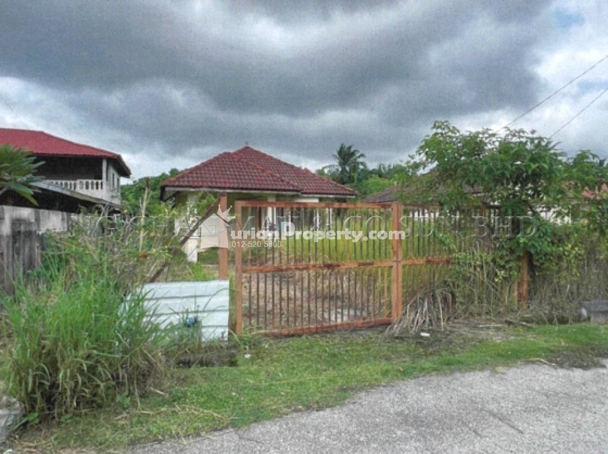 Bungalow House For Auction at Taman Meru Impiana